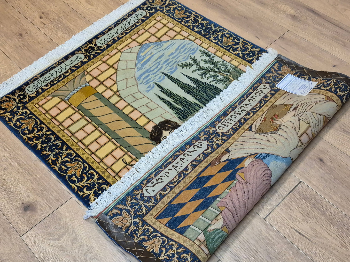 Täbriz Teppich – Korkwolle, figürliche Darstellung, feine Knüpfung