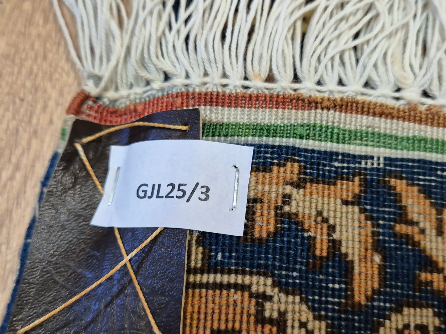 Täbriz Teppich – Korkwolle, figürliche Darstellung, feine Knüpfung