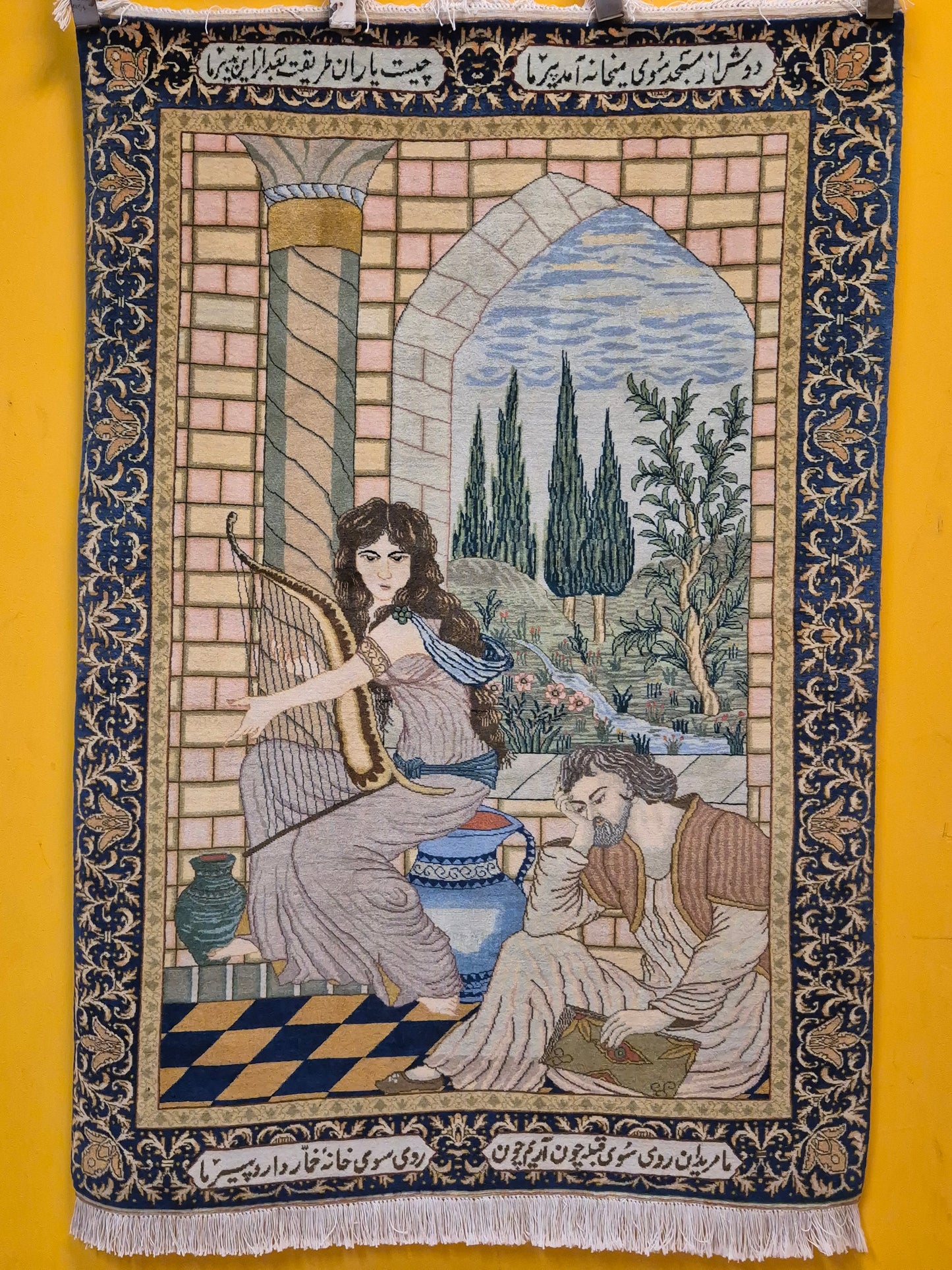 Täbriz Teppich – Korkwolle, figürliche Darstellung, feine Knüpfung