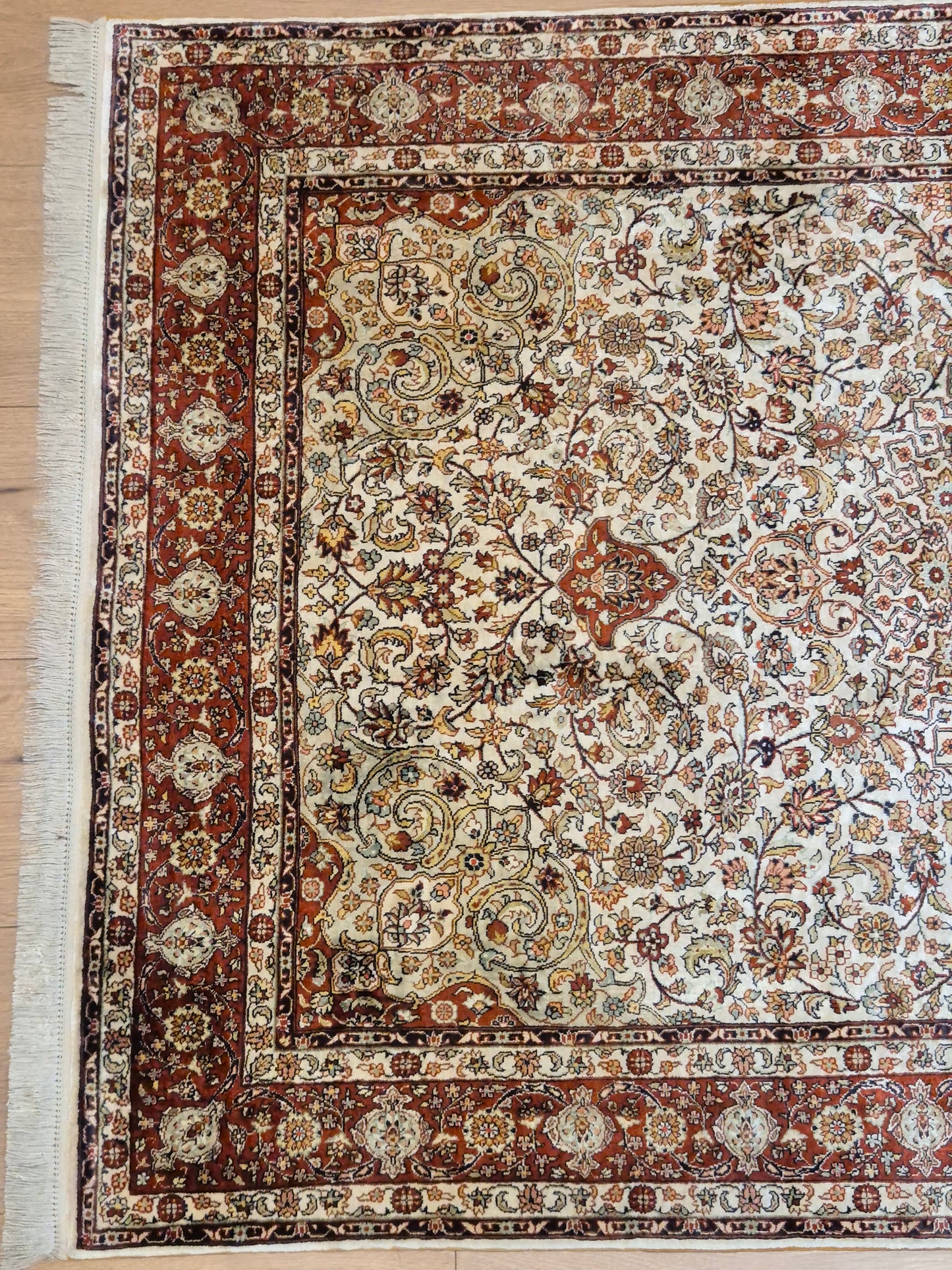 Feiner Hereke Teppich – Seide auf Seide, Medaillon, exklusive Knüpfung