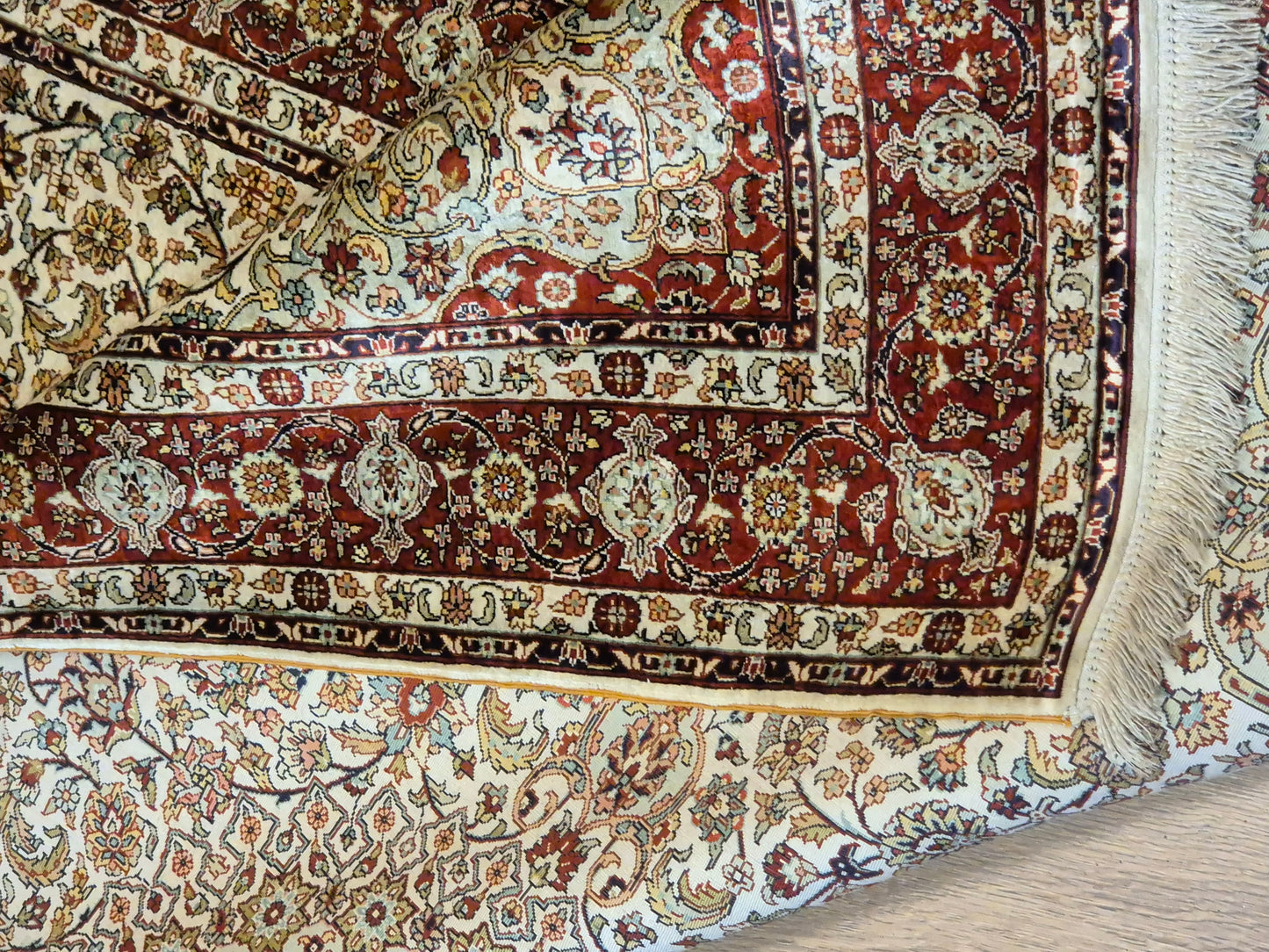 Feiner Hereke Teppich – Seide auf Seide, Medaillon, exklusive Knüpfung