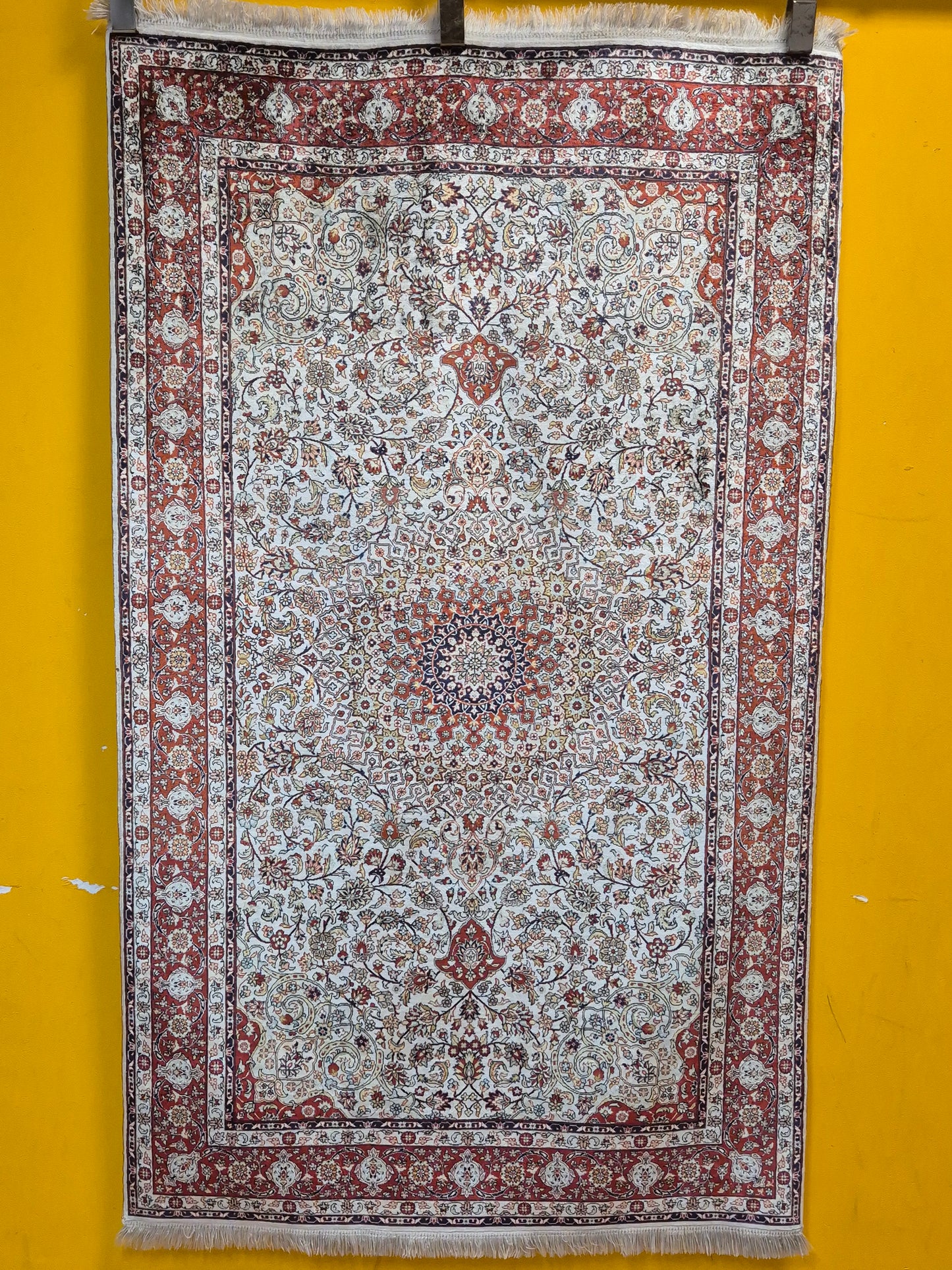 Feiner Hereke Teppich – Seide auf Seide, Medaillon, exklusive Knüpfung