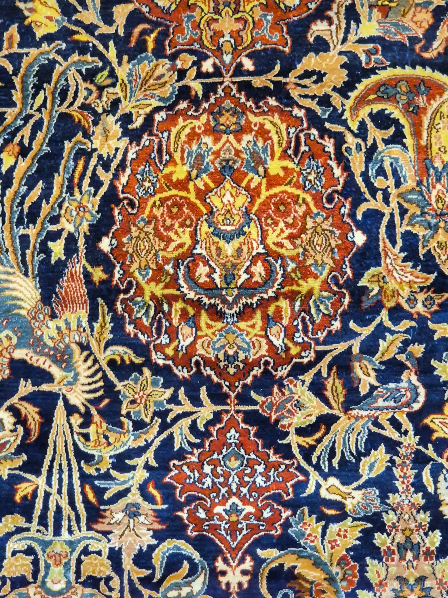 Hereke Teppich – Seide auf Seide, florales Muster, feine Knüpfung