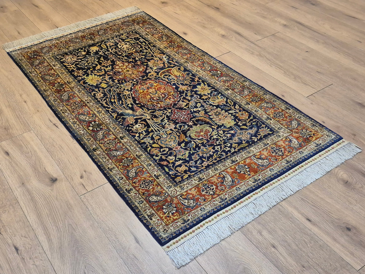 Hereke Teppich – Seide auf Seide, florales Muster, feine Knüpfung