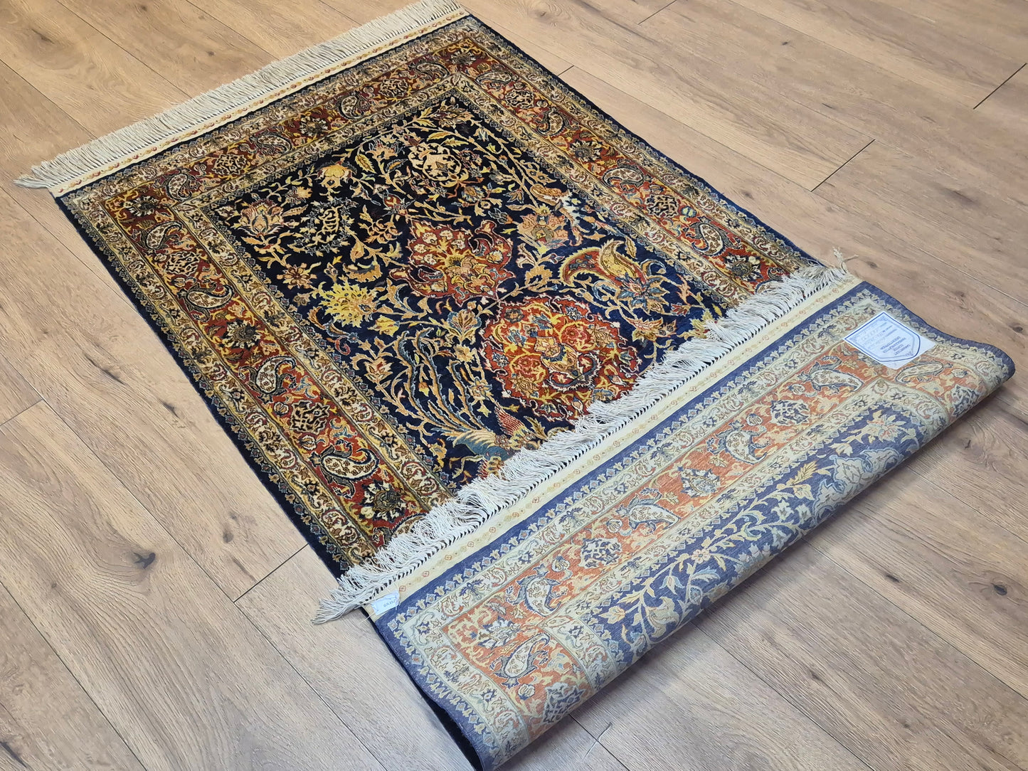 Hereke Teppich – Seide auf Seide, florales Muster, feine Knüpfung