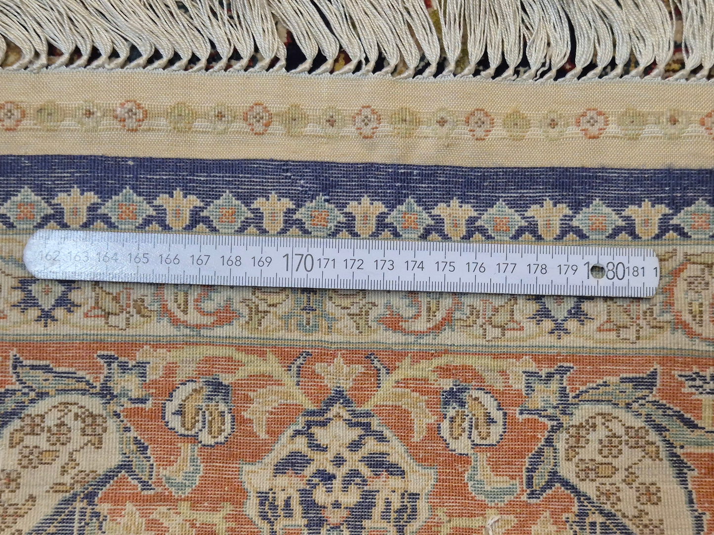 Hereke Teppich – Seide auf Seide, florales Muster, feine Knüpfung