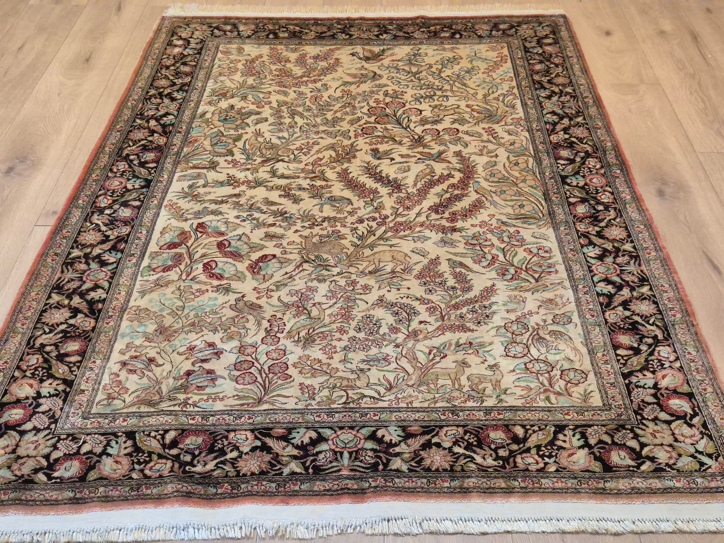 Ghom Teppich – Seide auf Seide, Paradiesgarten-Motiv, feine Knüpfung