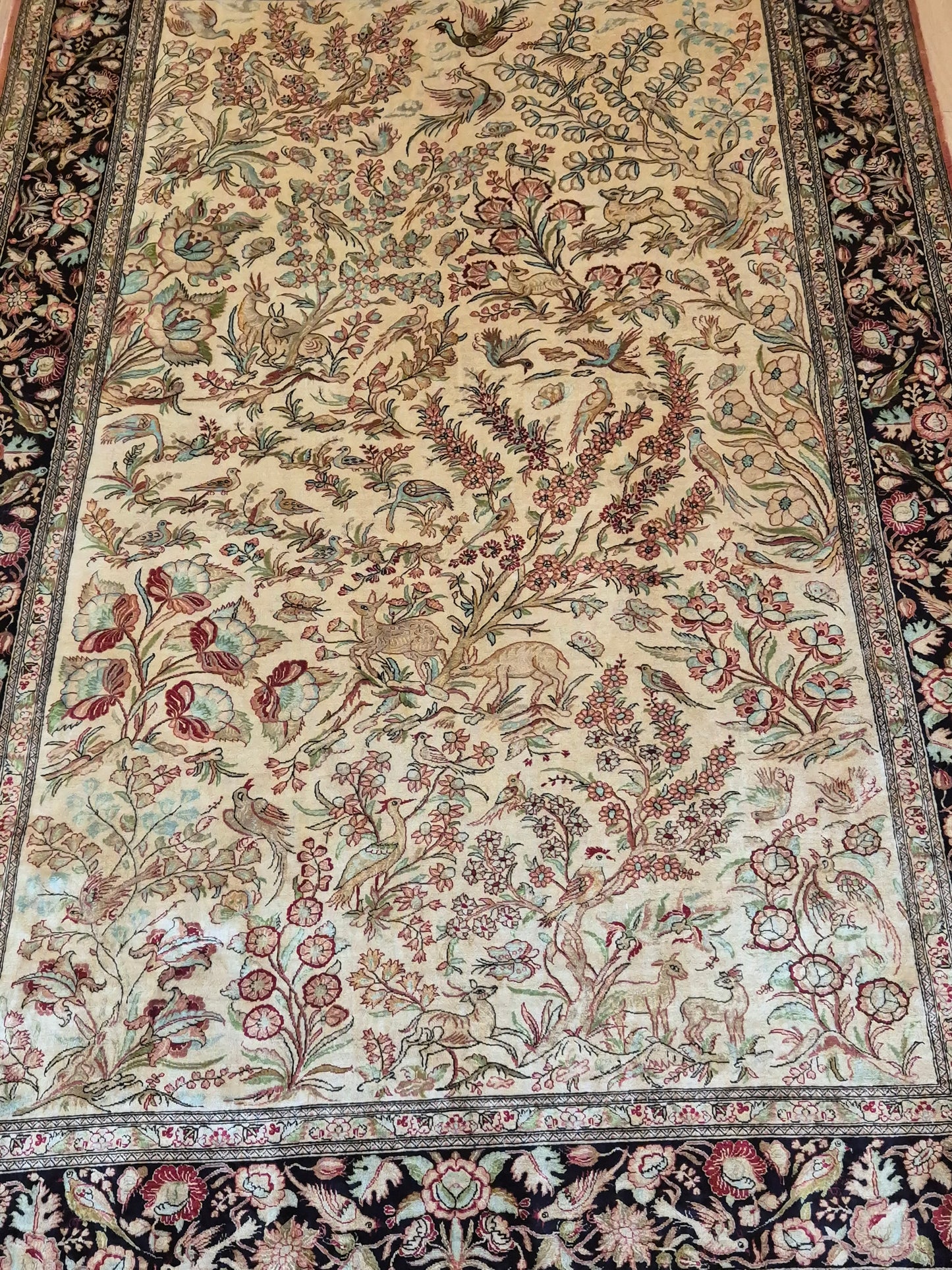 Ghom Teppich – Seide auf Seide, Paradiesgarten-Motiv, feine Knüpfung