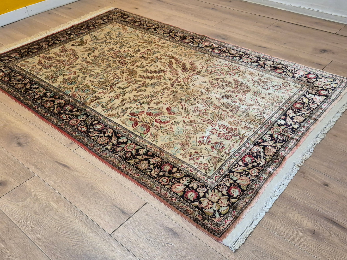 Ghom Teppich – Seide auf Seide, Paradiesgarten-Motiv, feine Knüpfung