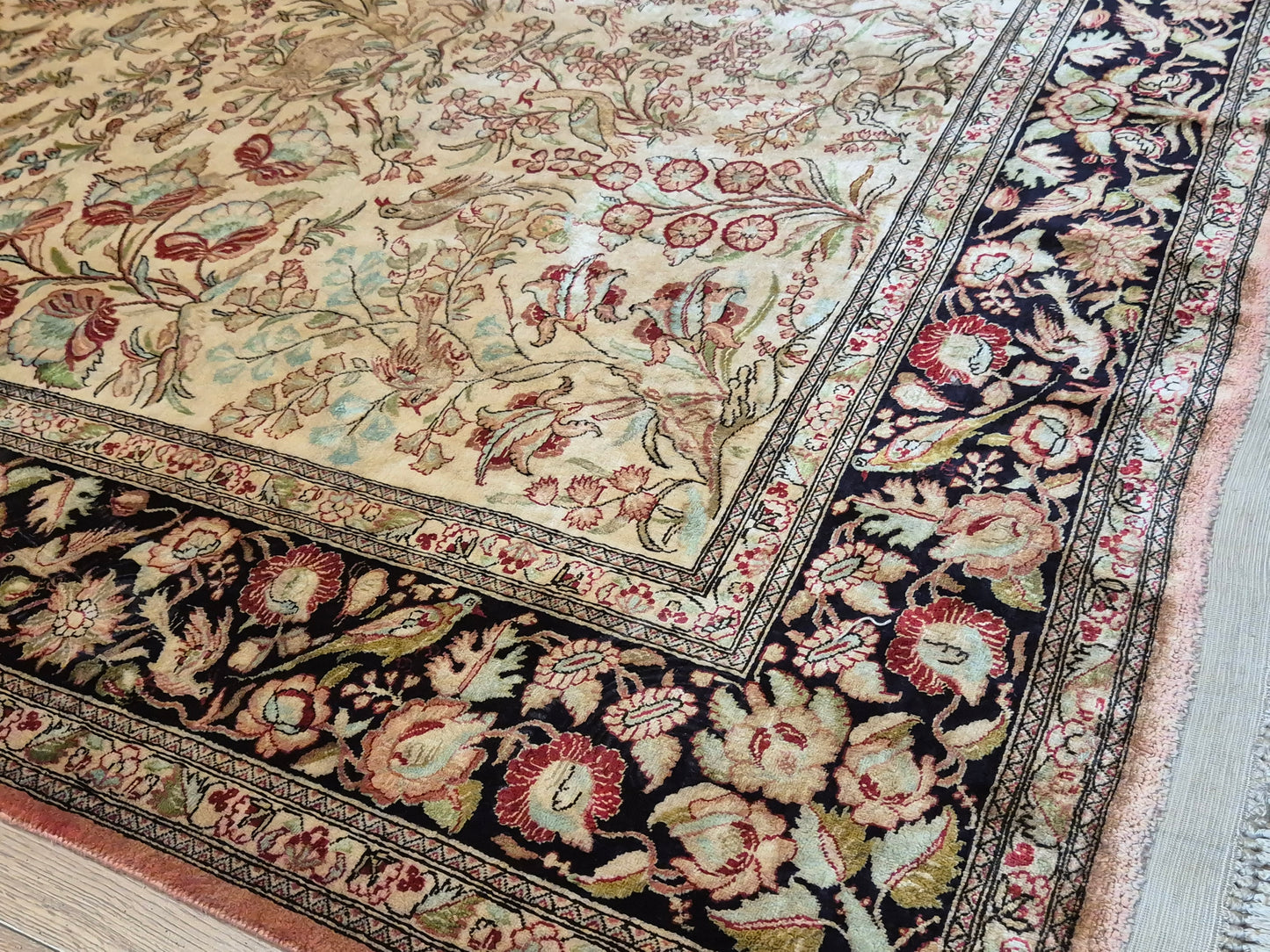 Ghom Teppich – Seide auf Seide, Paradiesgarten-Motiv, feine Knüpfung