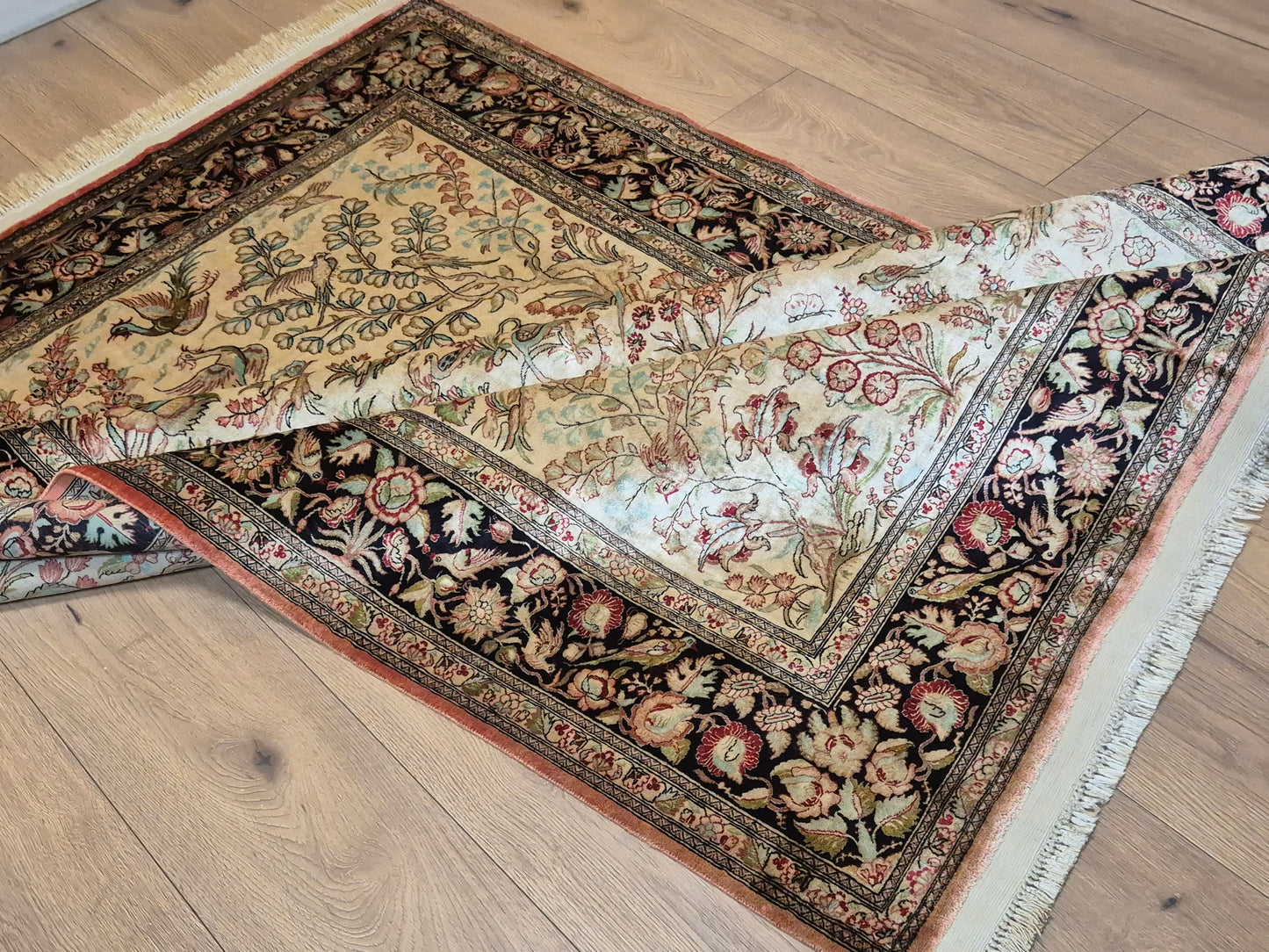 Ghom Teppich – Seide auf Seide, Paradiesgarten-Motiv, feine Knüpfung