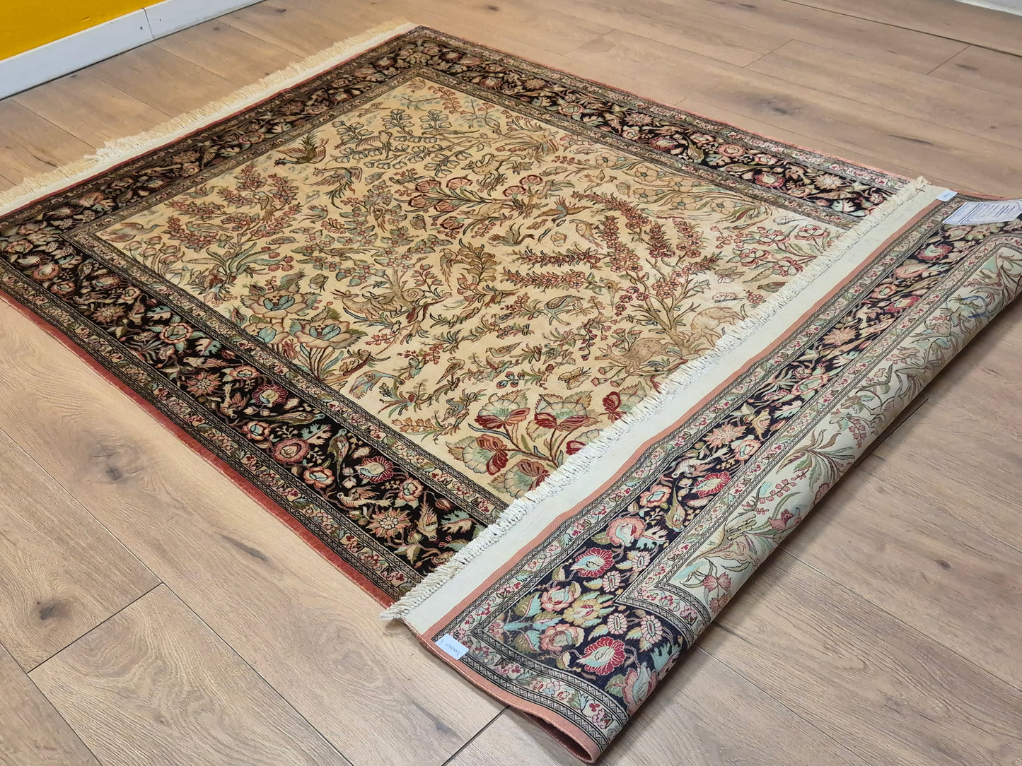 Ghom Teppich – Seide auf Seide, Paradiesgarten-Motiv, feine Knüpfung