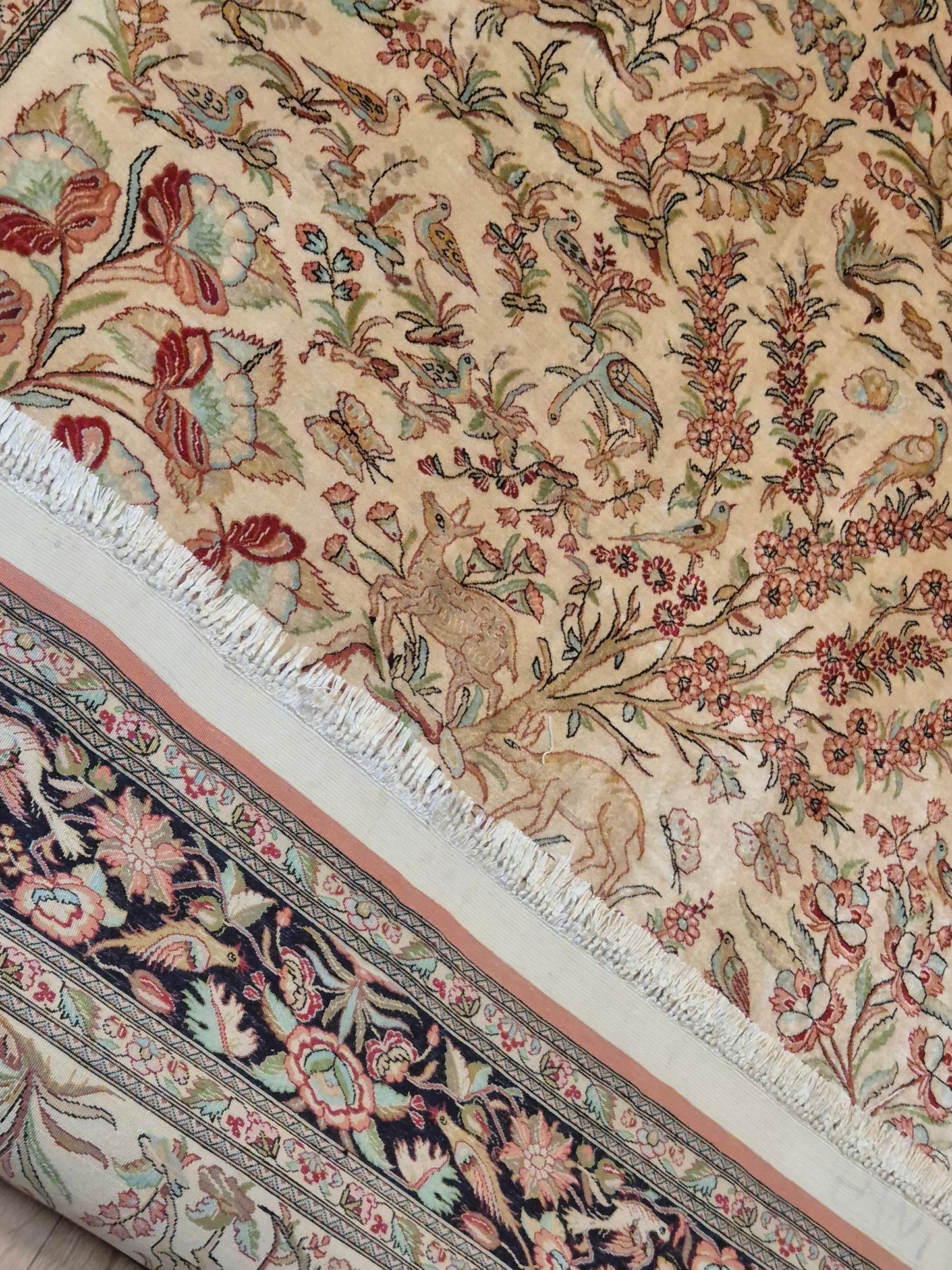 Ghom Teppich – Seide auf Seide, Paradiesgarten-Motiv, feine Knüpfung