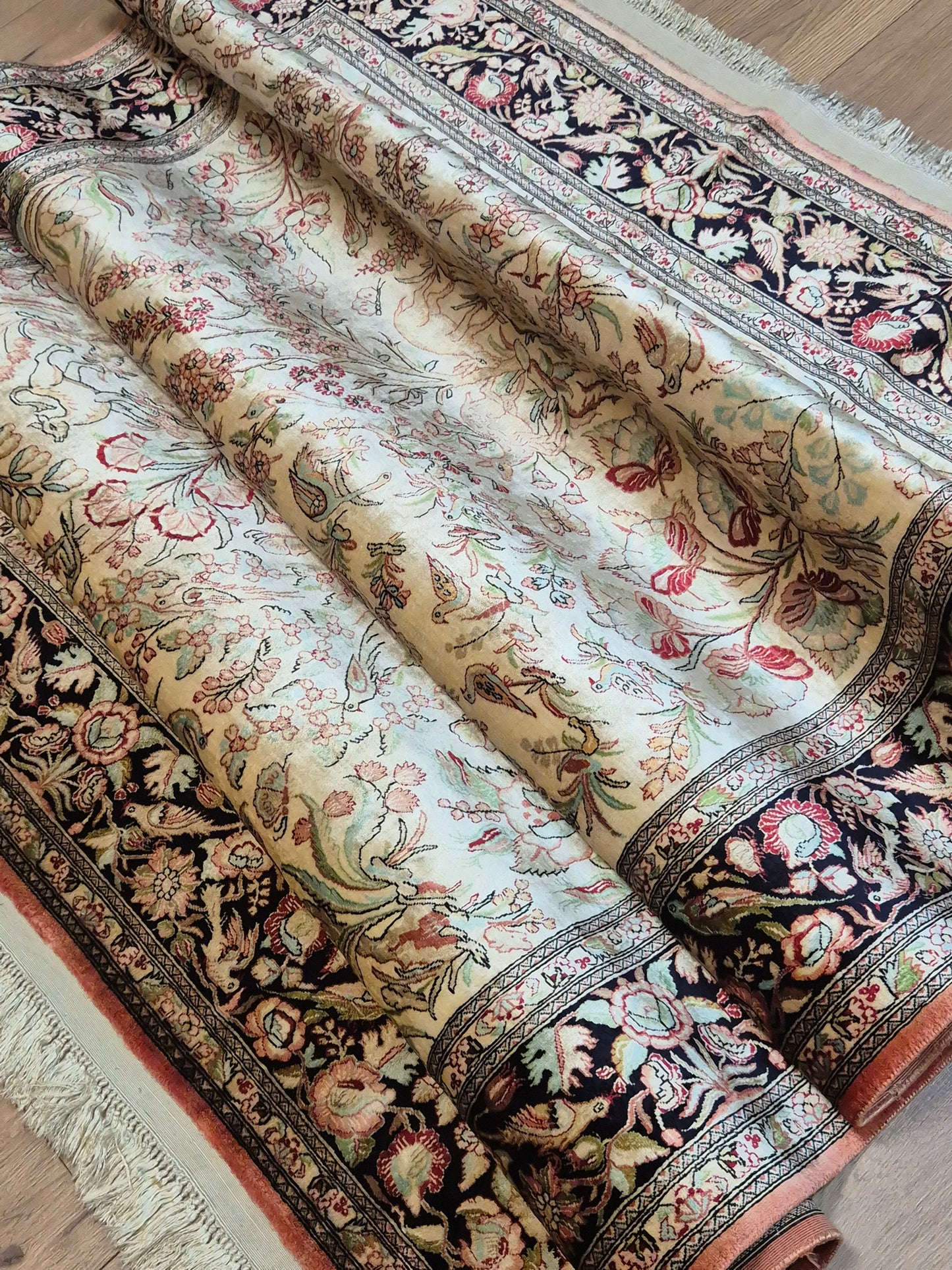 Ghom Teppich – Seide auf Seide, Paradiesgarten-Motiv, feine Knüpfung