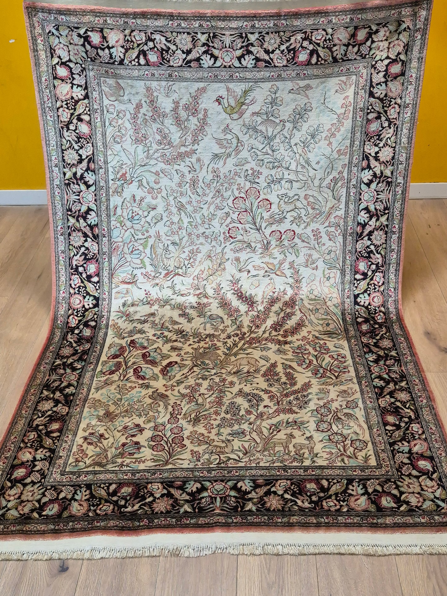 Ghom Teppich – Seide auf Seide, Paradiesgarten-Motiv, feine Knüpfung