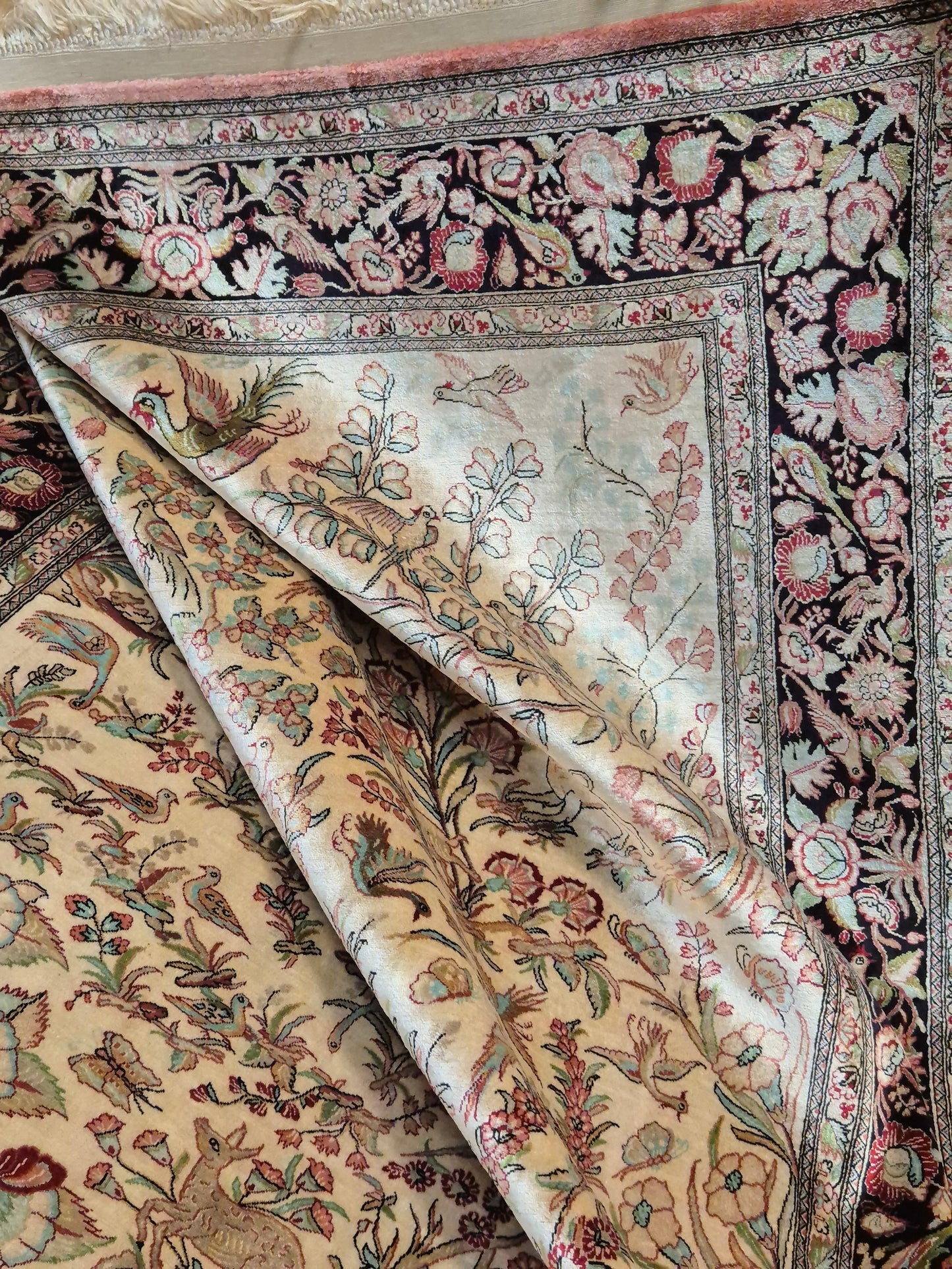 Ghom Teppich – Seide auf Seide, Paradiesgarten-Motiv, feine Knüpfung