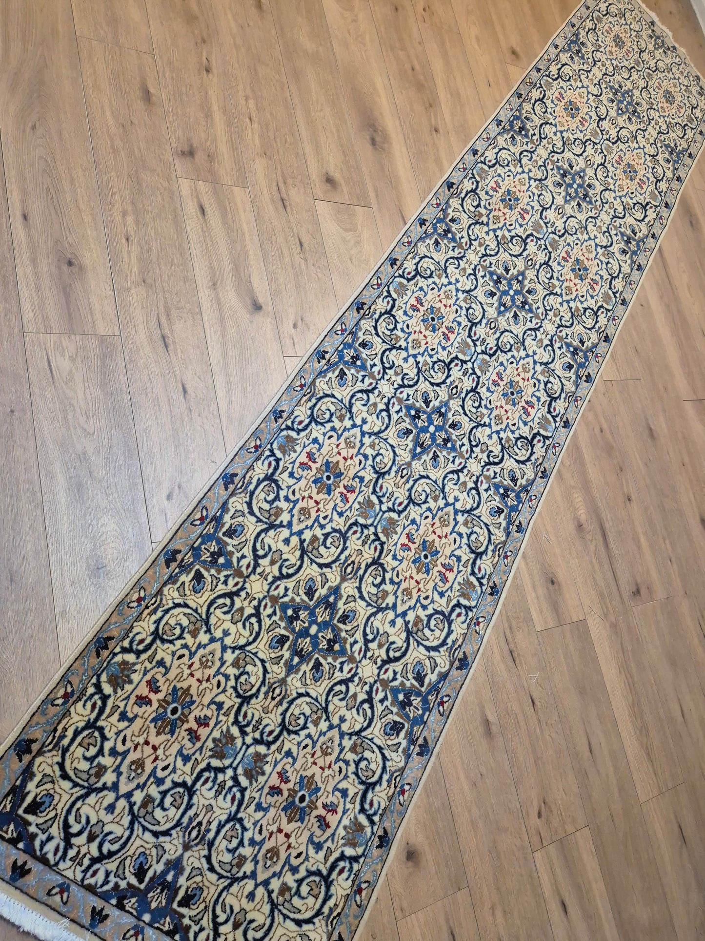 Nain Läufer – Korkwolle, Medaillon-Design, klassische Eleganz