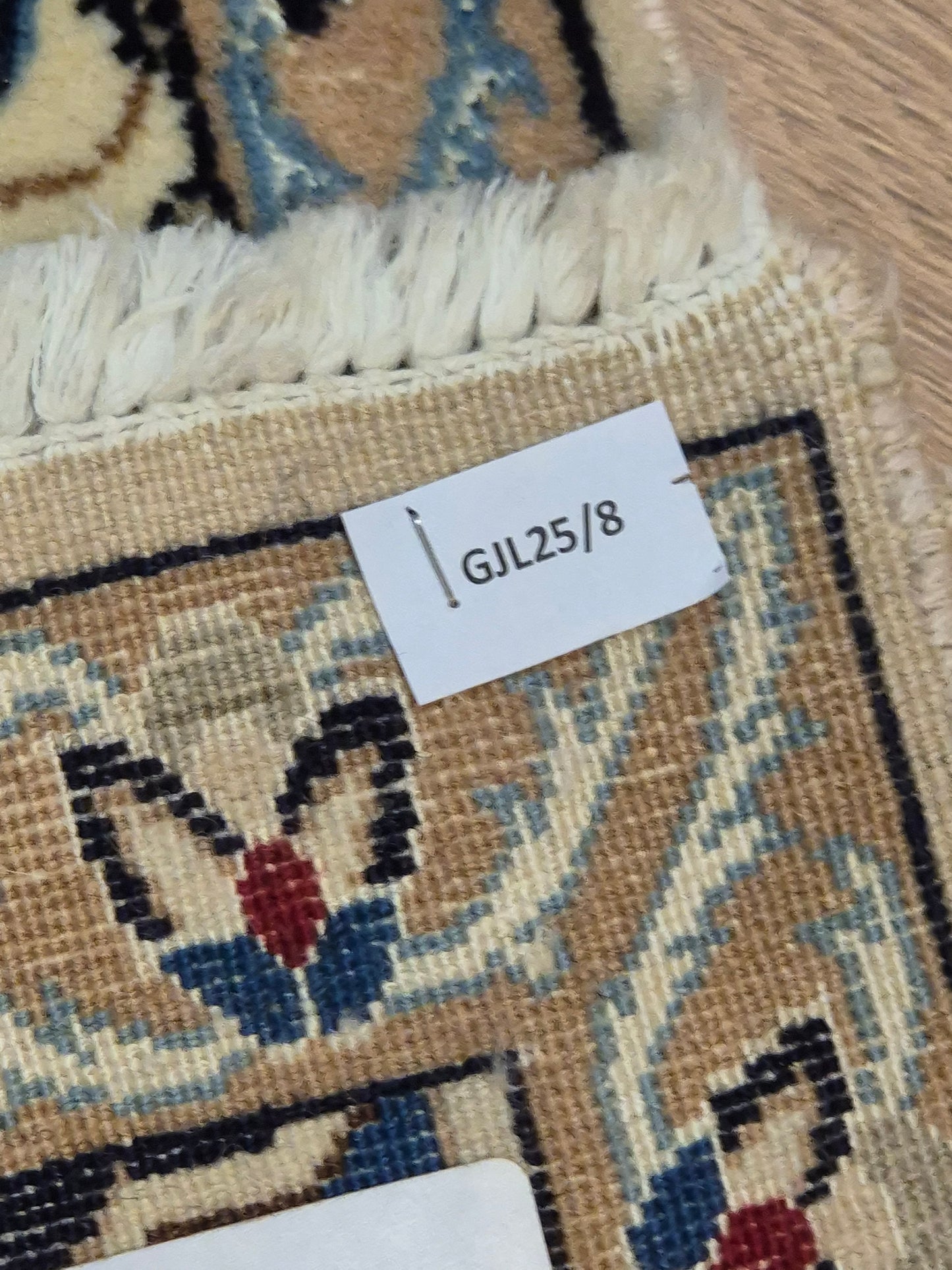 Nain Läufer – Korkwolle, Medaillon-Design, klassische Eleganz