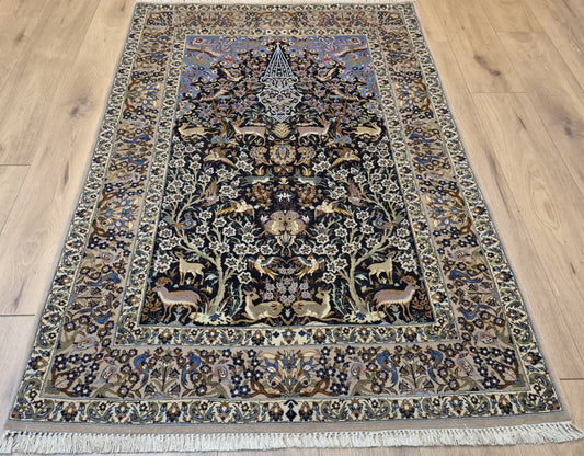 Isfahan Teppich – Korkwolle mit Seide, Jagdszene, feine Knüpfung