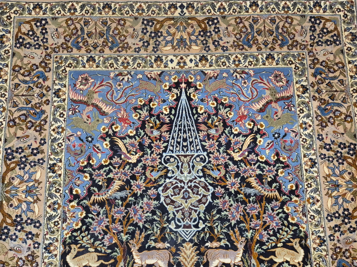 Isfahan Teppich – Korkwolle mit Seide, Jagdszene, feine Knüpfung