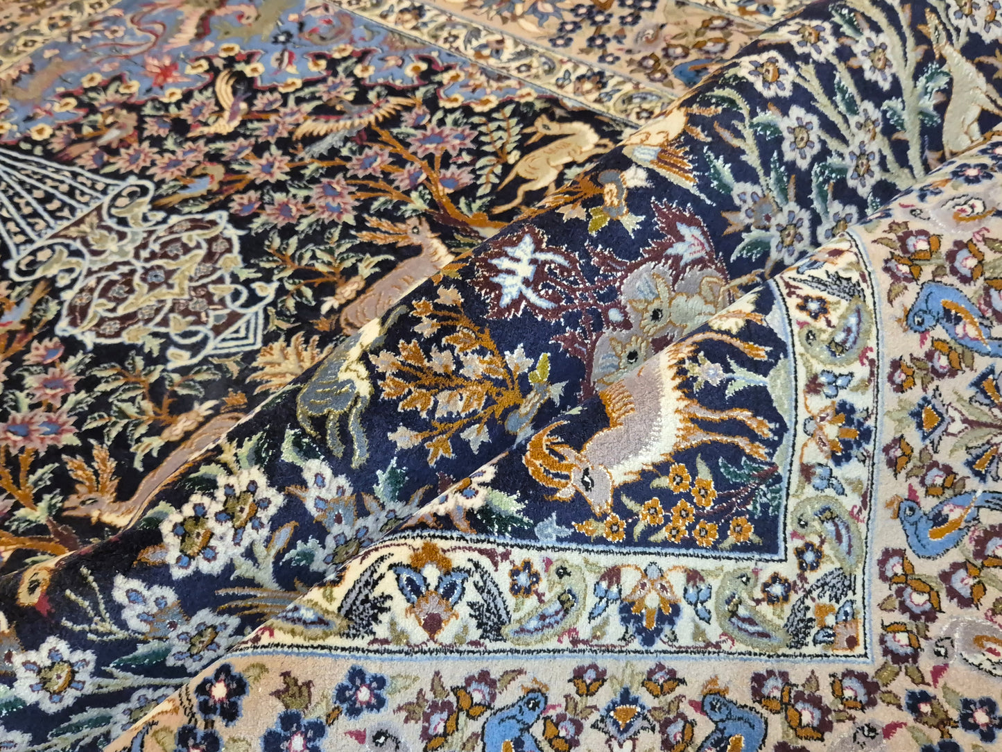 Isfahan Teppich – Korkwolle mit Seide, Jagdszene, feine Knüpfung
