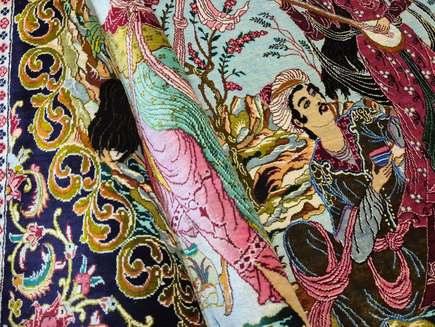 Ghom Teppich reine Seide figürliche Darstellung feine Knüpfung