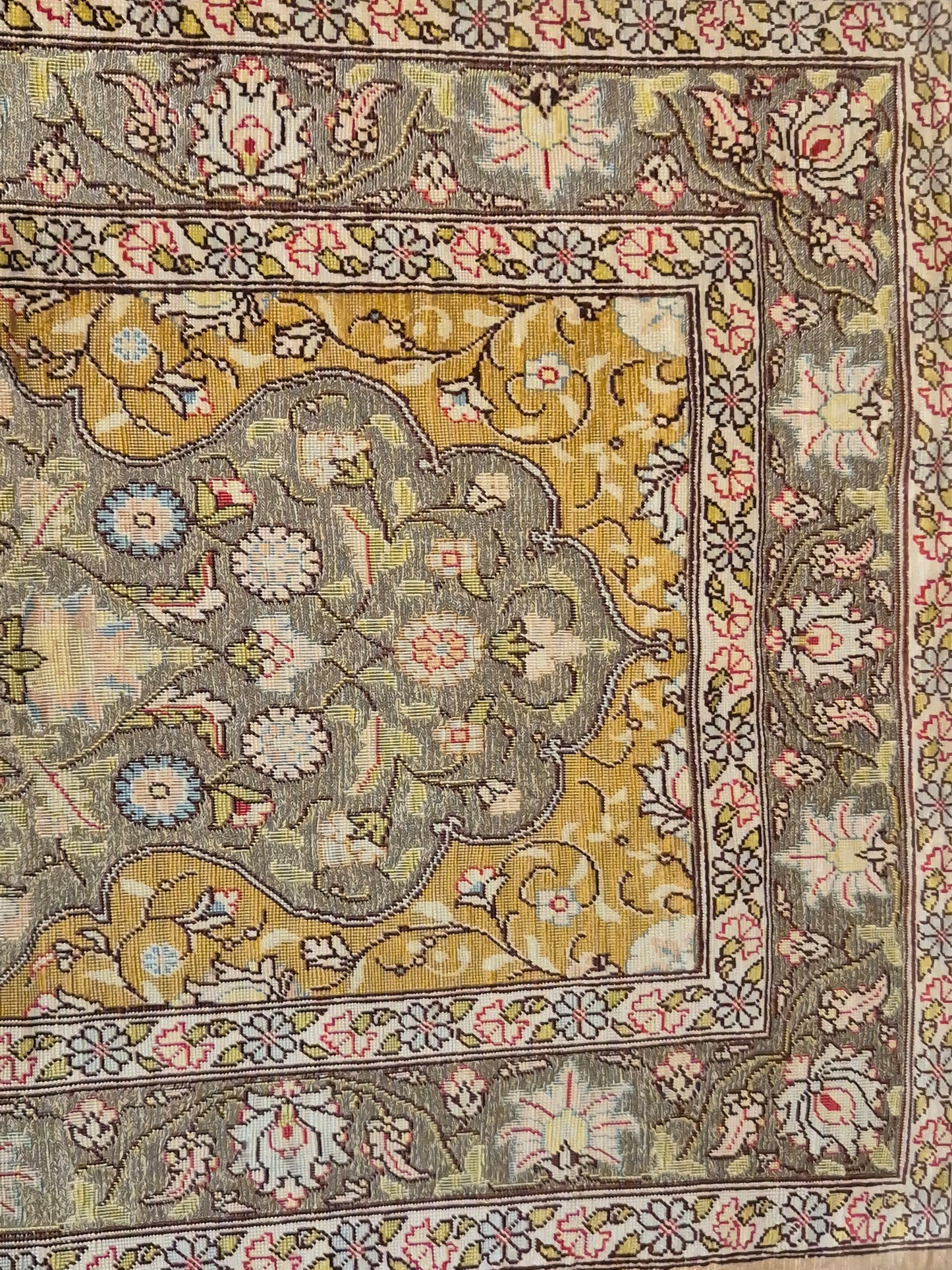 Hereke Teppich – reine Seide, signiert, feine Knüpfung