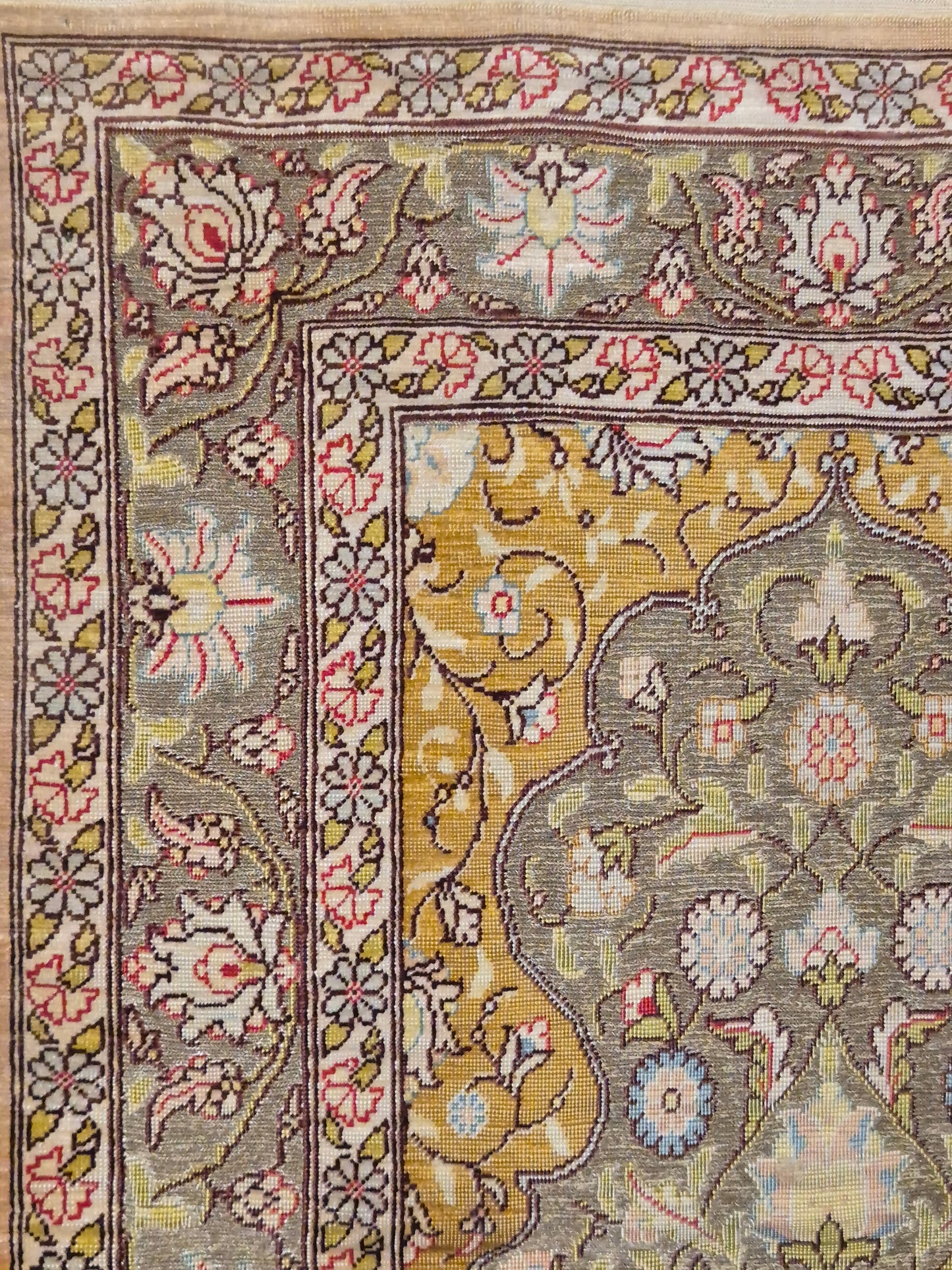 Hereke Teppich – reine Seide, signiert, feine Knüpfung