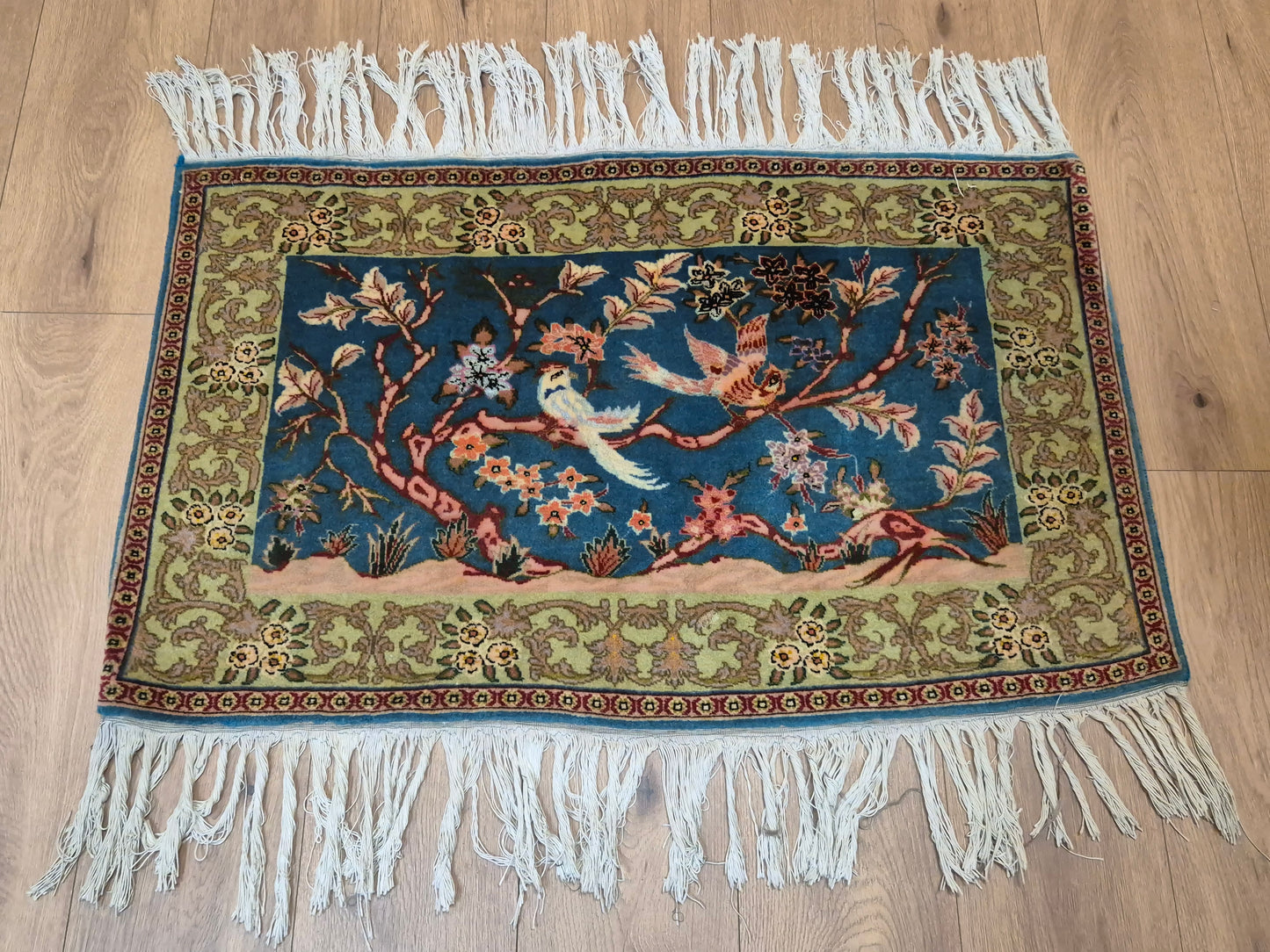 Täbriz Teppich Korkwolle Vogel-Motiv feine Handknüpfung