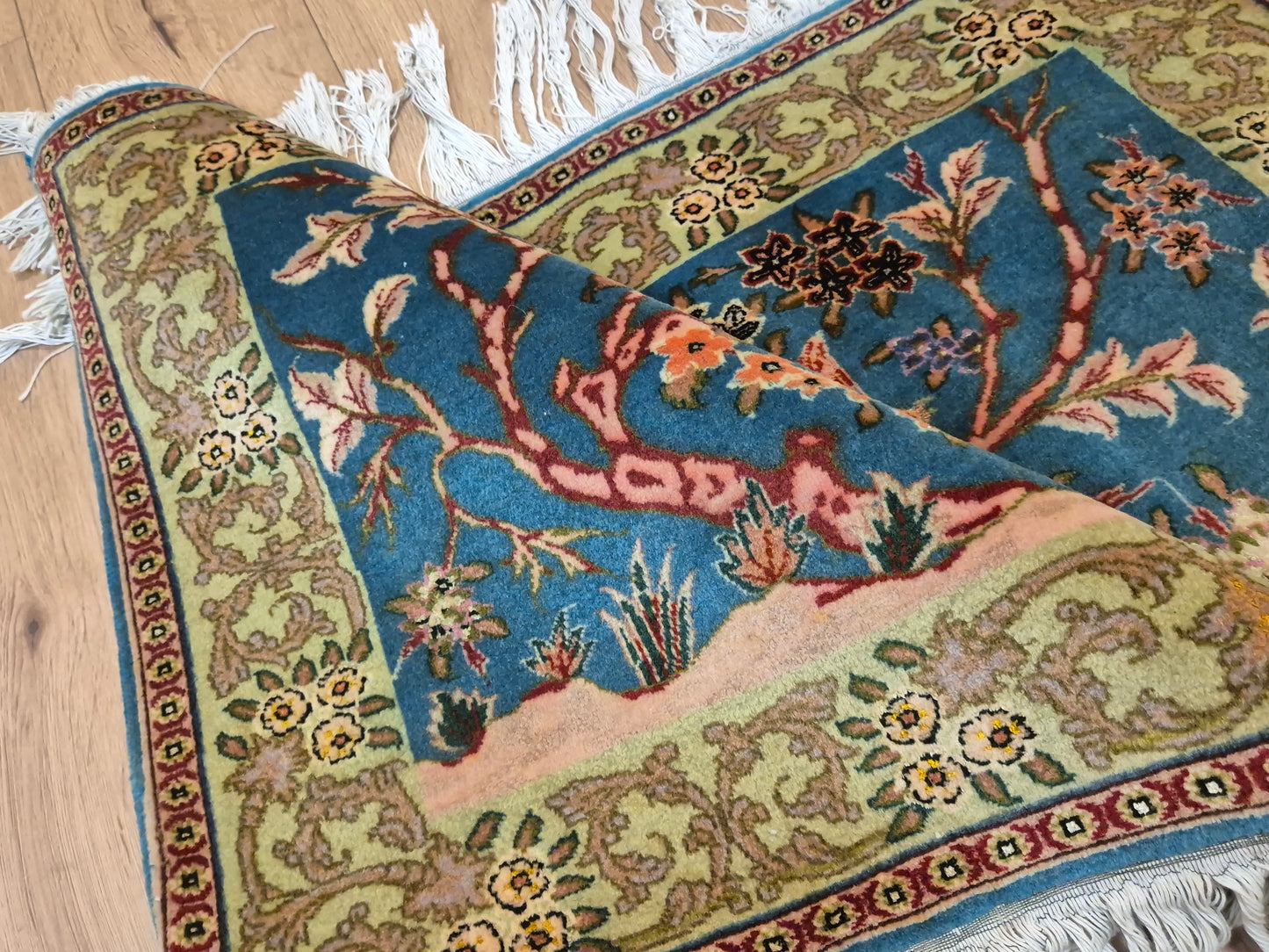 Täbriz Teppich Korkwolle Vogel-Motiv feine Handknüpfung