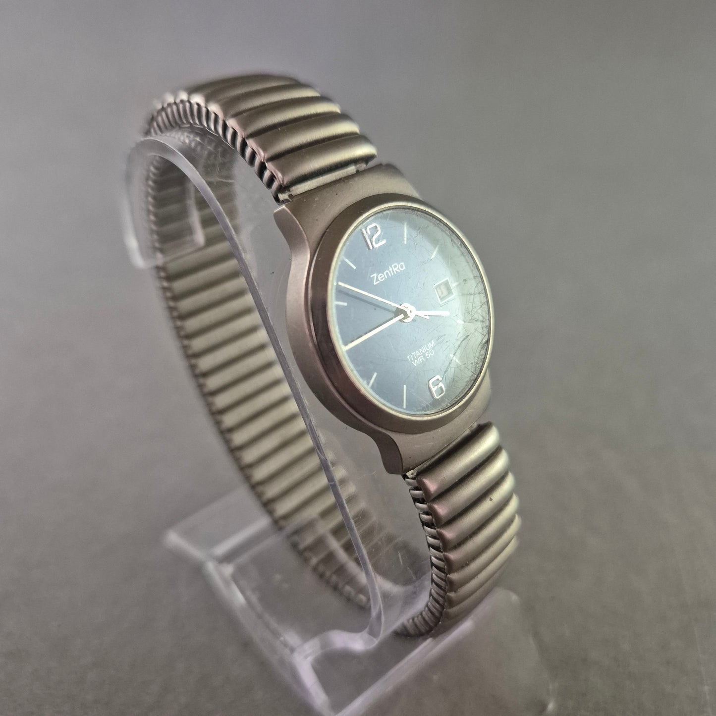 ZentRa Titan Herren Uhr – Klassisches Design mit Datumsanzeige