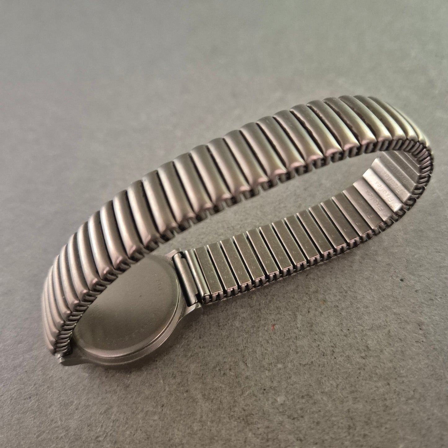 ZentRa Titan Herren Uhr – Klassisches Design mit Datumsanzeige