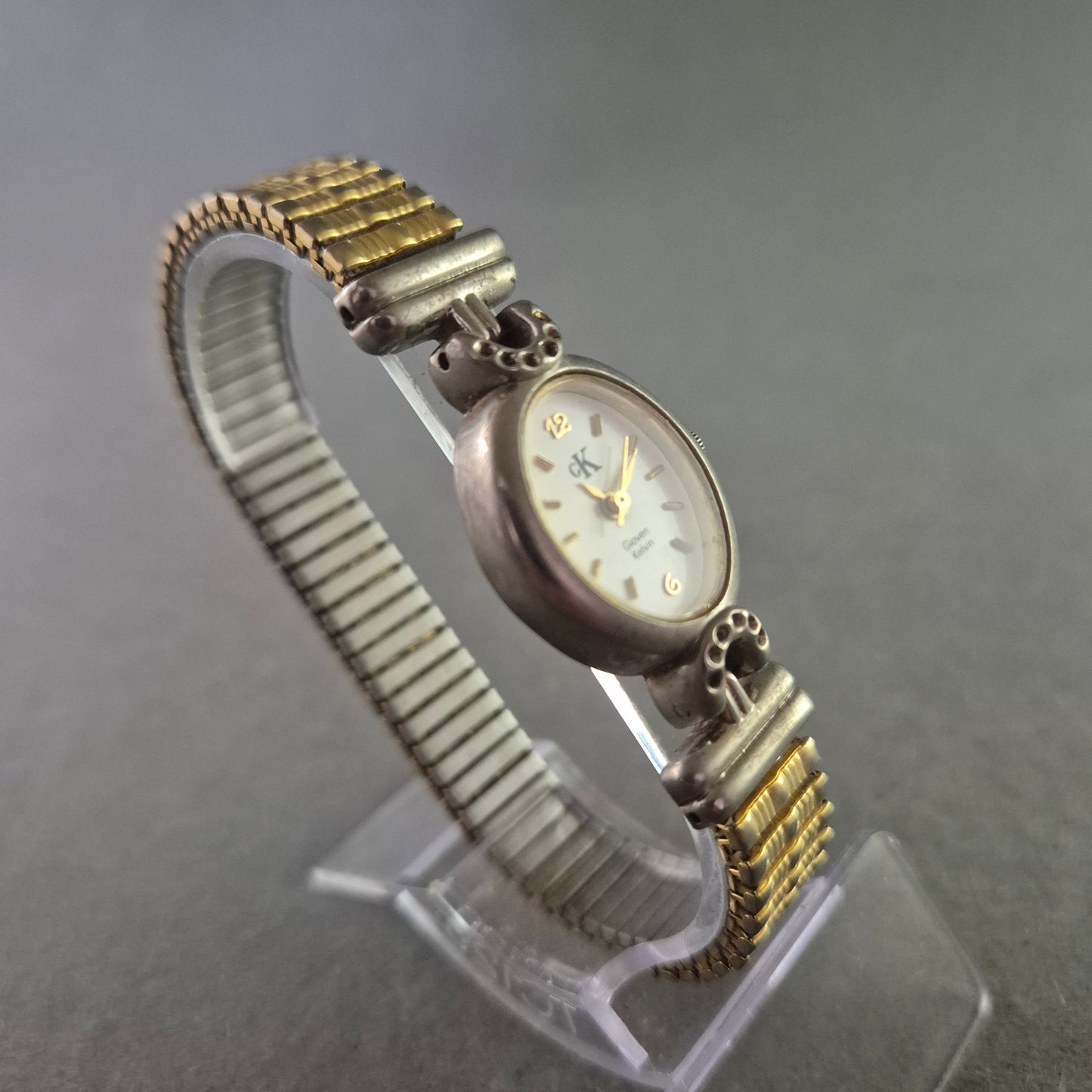 Gioven Kelvin Damen Uhr – Ovales Gehäuse mit Vintage-Charme