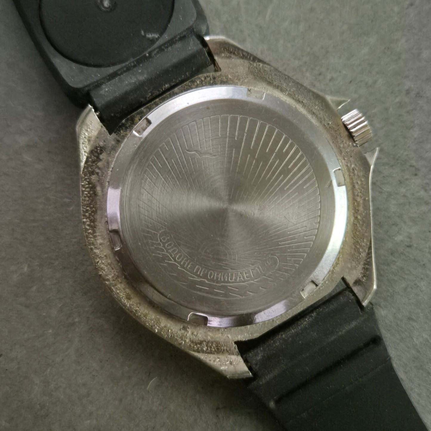 Vostok Komandirskie Herren Uhr – Militär Design mit Kompass