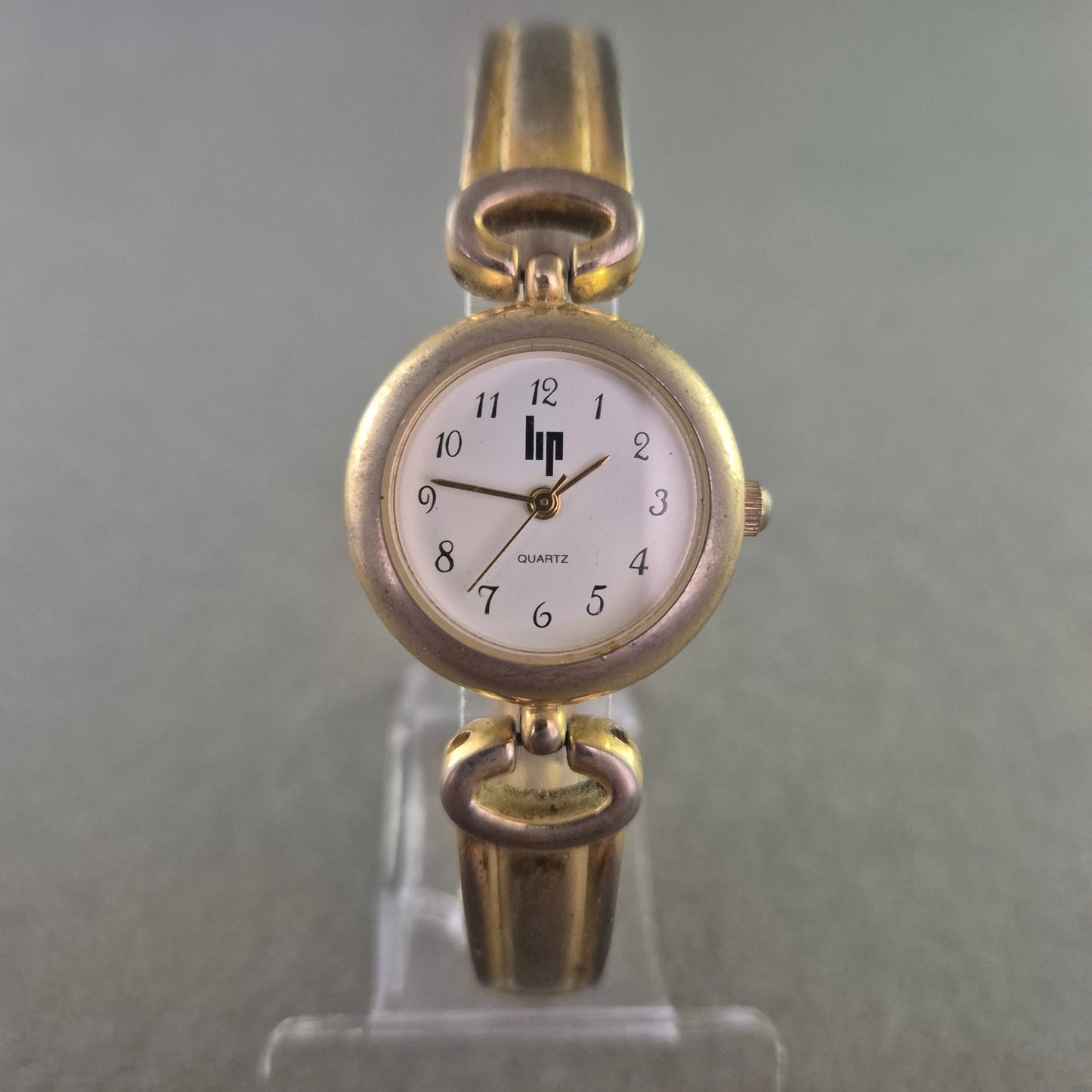 LIP Damen Uhr – Vintage Design mit goldfarbenem Armband