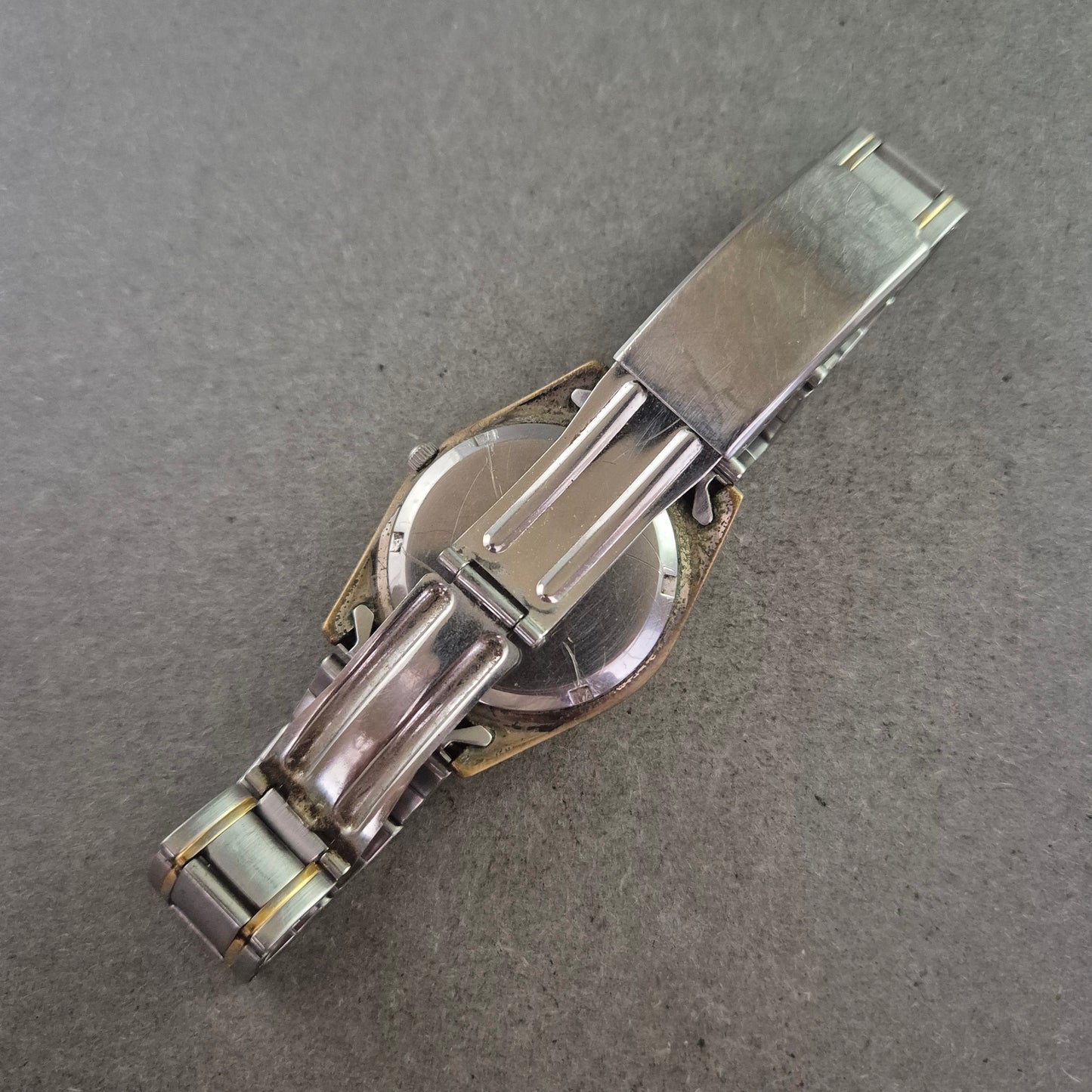 Belmond Herren Uhr – Zweifarbiges Edelstahlarmband mit Datum