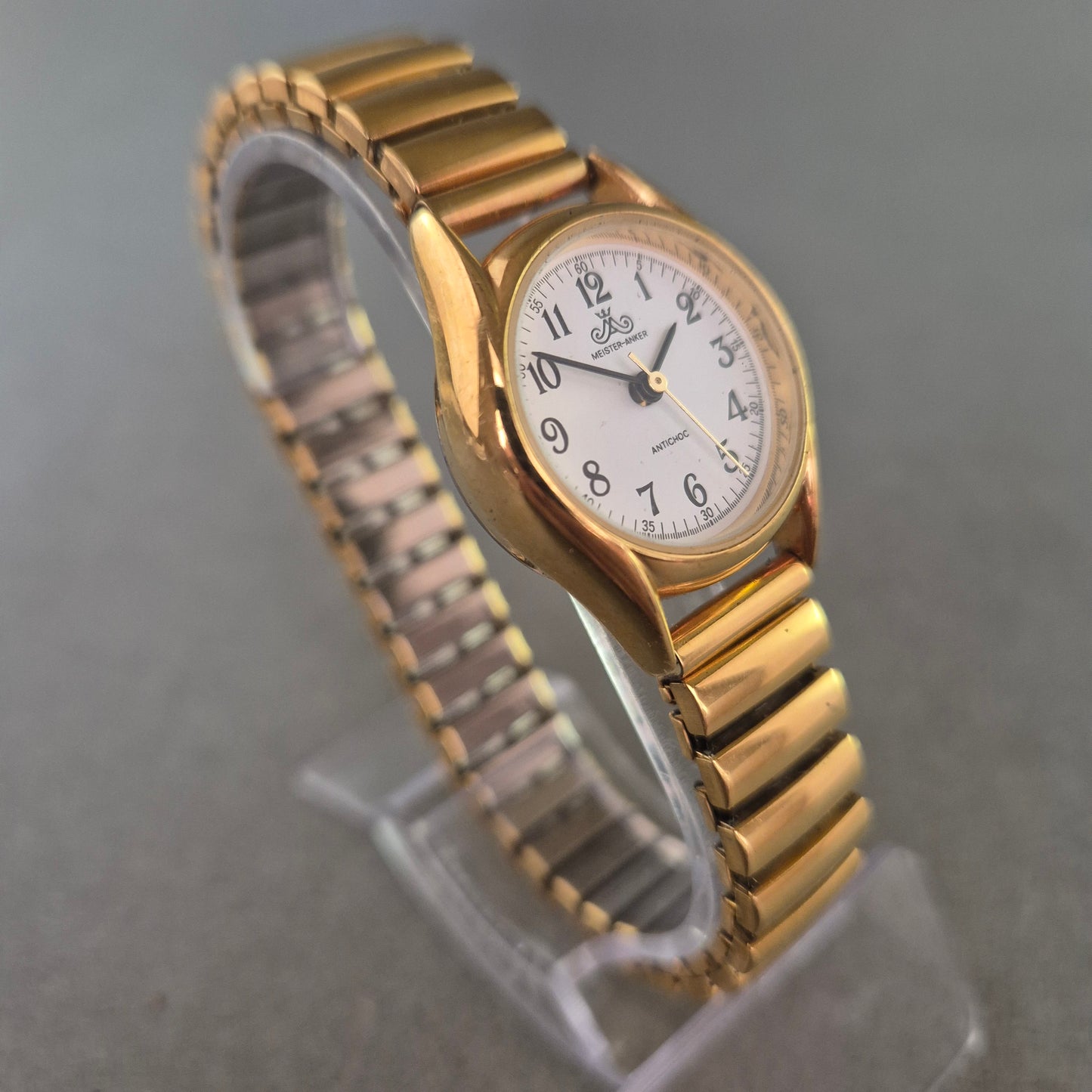 Meister Anker Damen Uhr – Klassisches Design mit goldfarbenem Flexband
