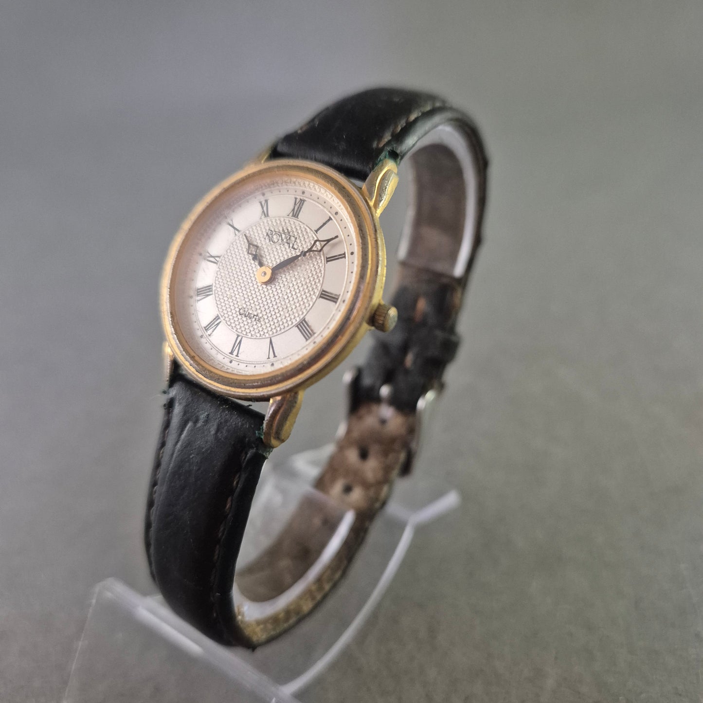 Royal Damen Uhr – Klassischer Vintage Look mit Lederarmband
