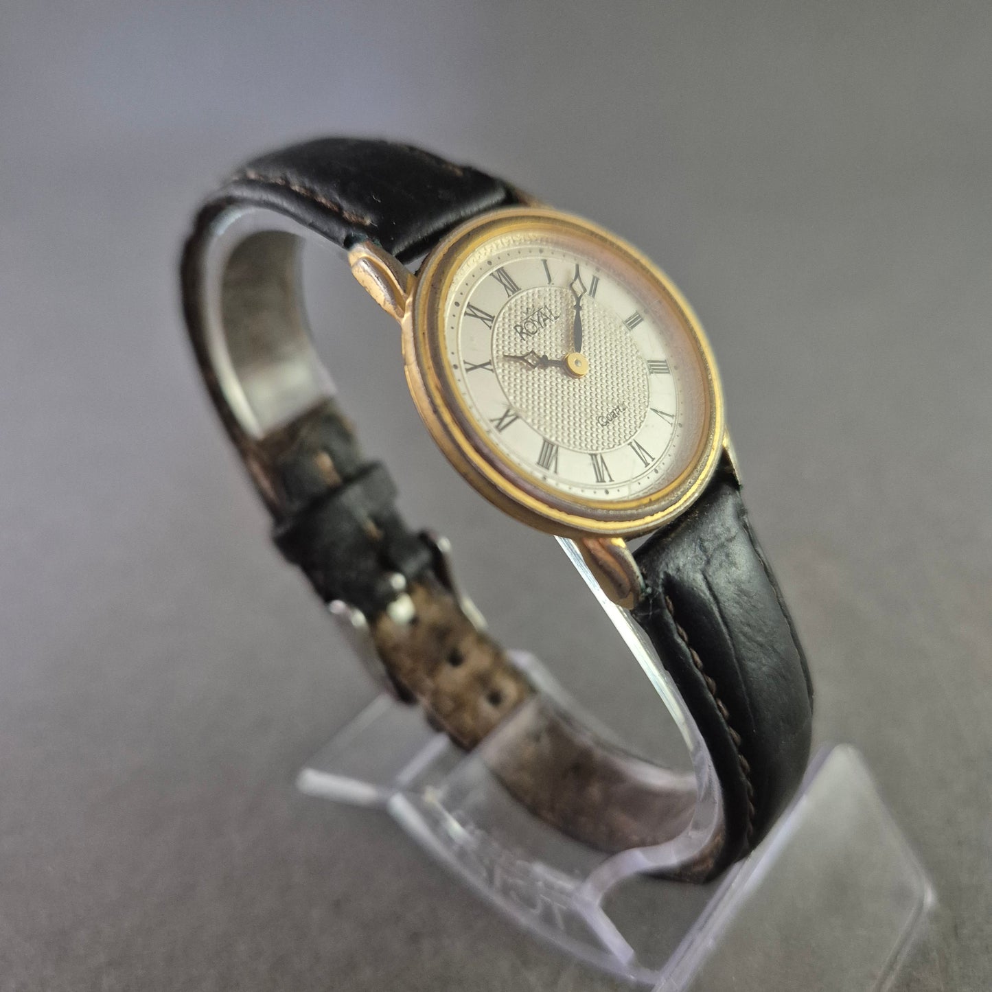 Royal Damen Uhr – Klassischer Vintage Look mit Lederarmband