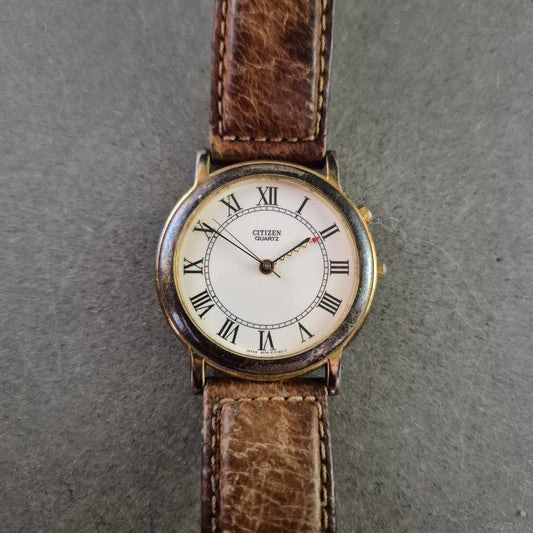 Klassische Citizen Damen Uhr – Elegantes Design mit römischen Ziffern