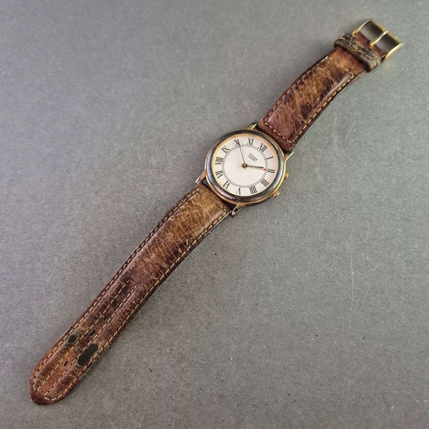 Klassische Citizen Damen Uhr – Elegantes Design mit römischen Ziffern