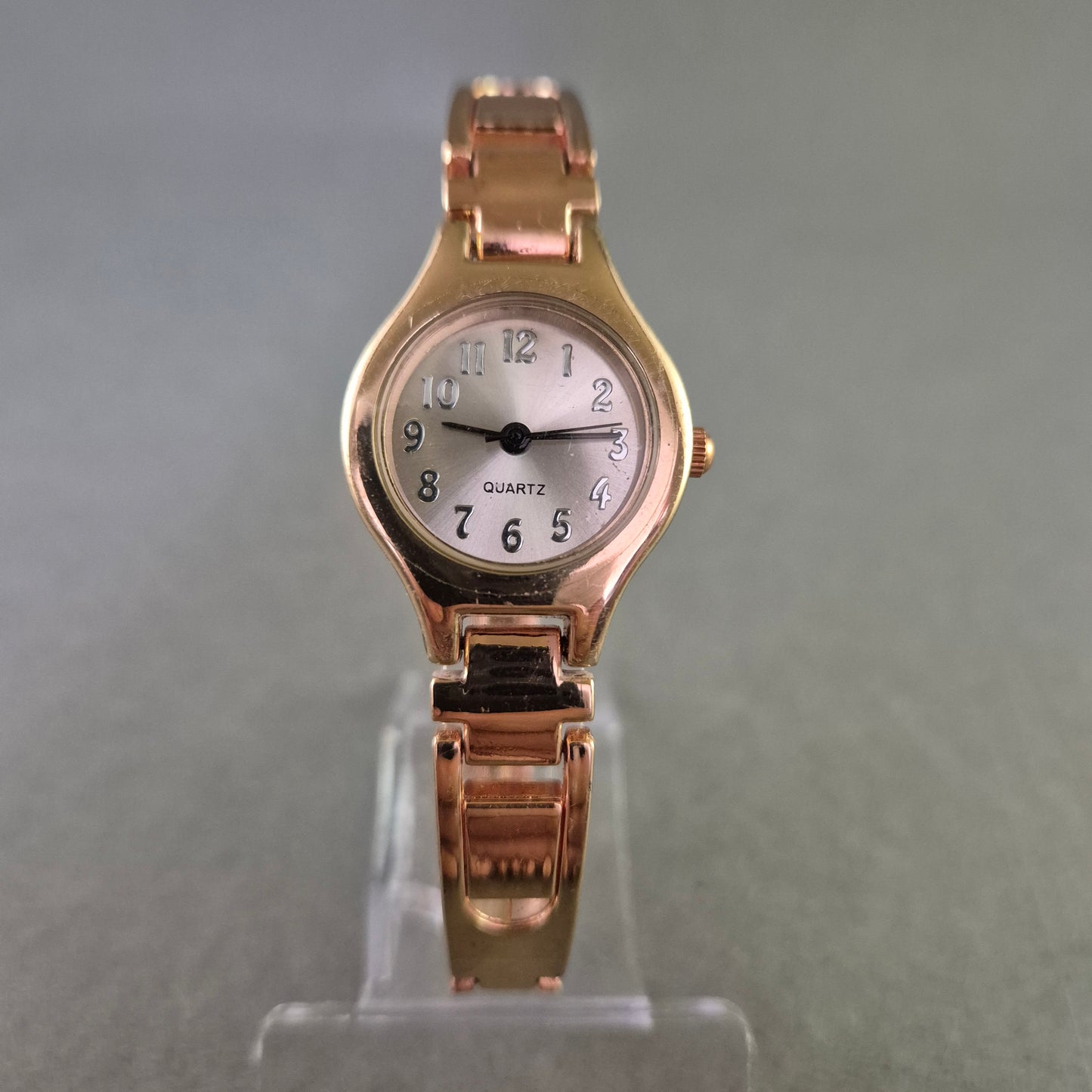 Elegante Damen Quarz Armbanduhr – Roségoldenes Design