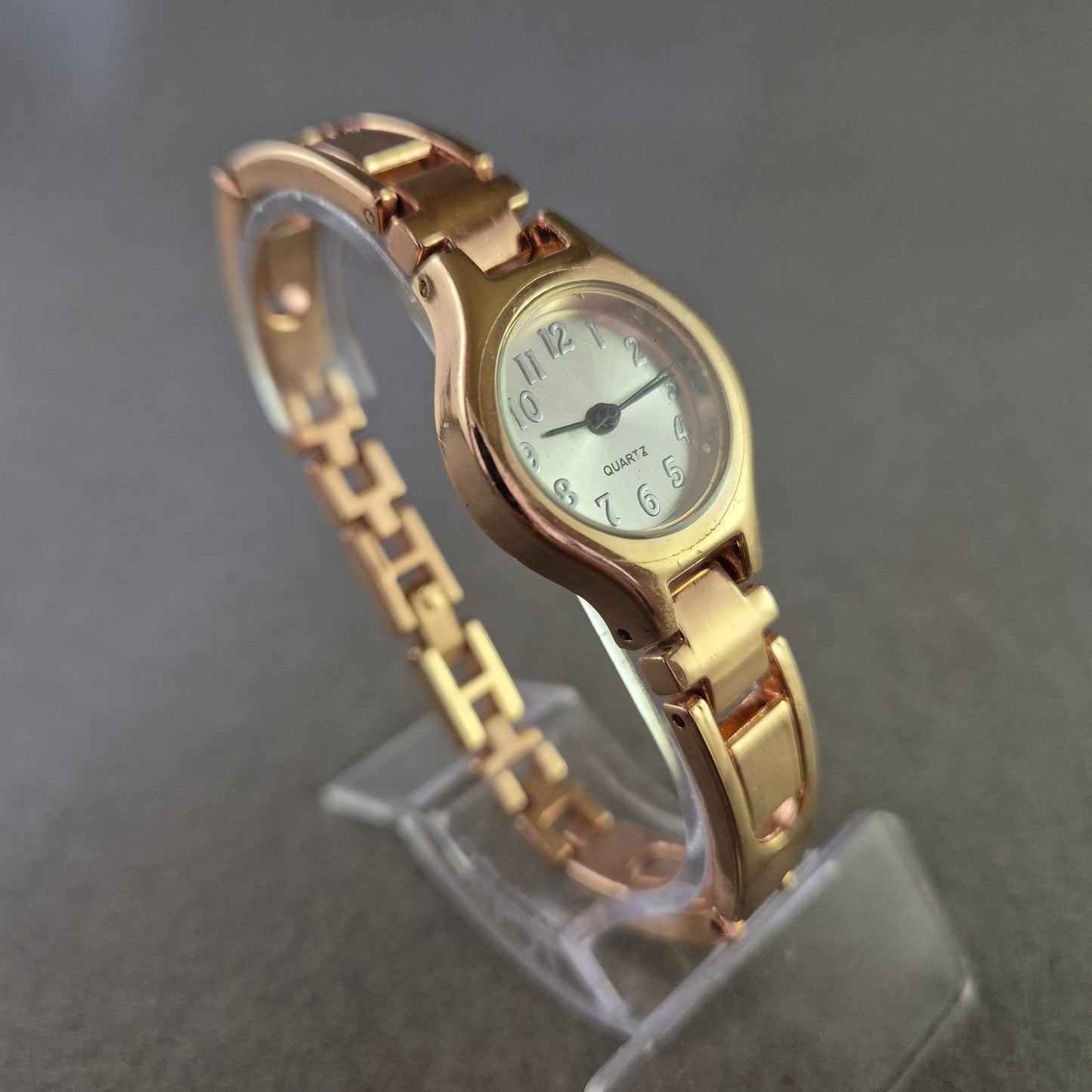 Elegante Damen Quarz Armbanduhr – Roségoldenes Design