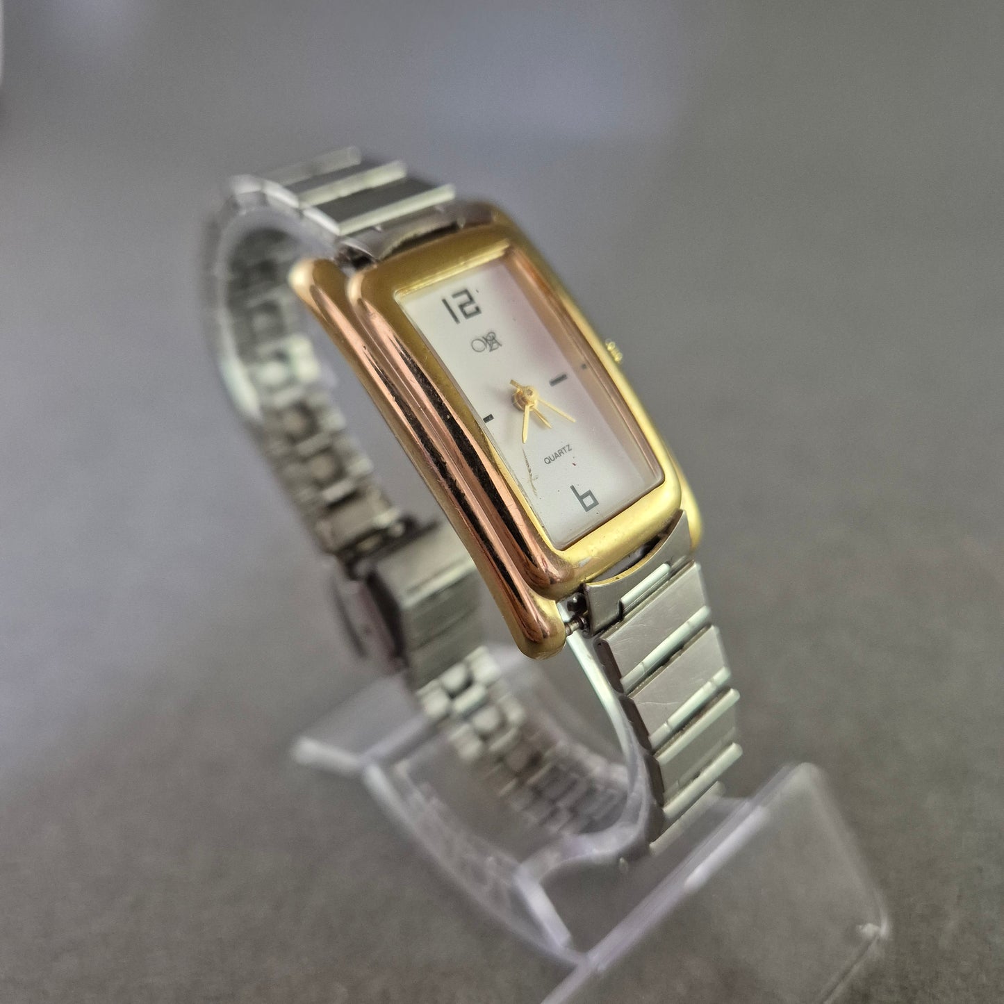 Elegante Damen Uhr – Rechteckiges Design mit Bicolor-Armband