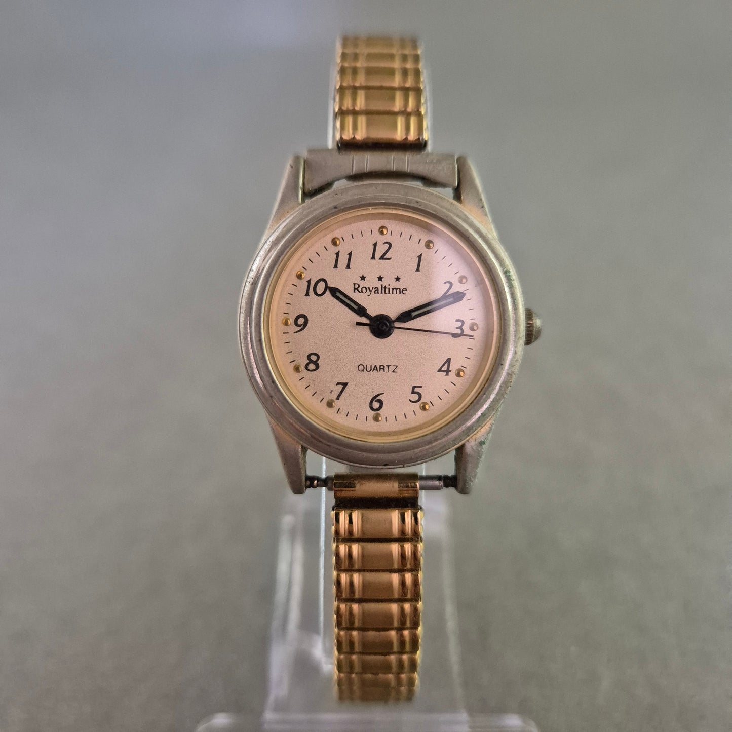 Royaltime Damen Uhr – Klassisches Design mit goldfarbenem Stretcharmband