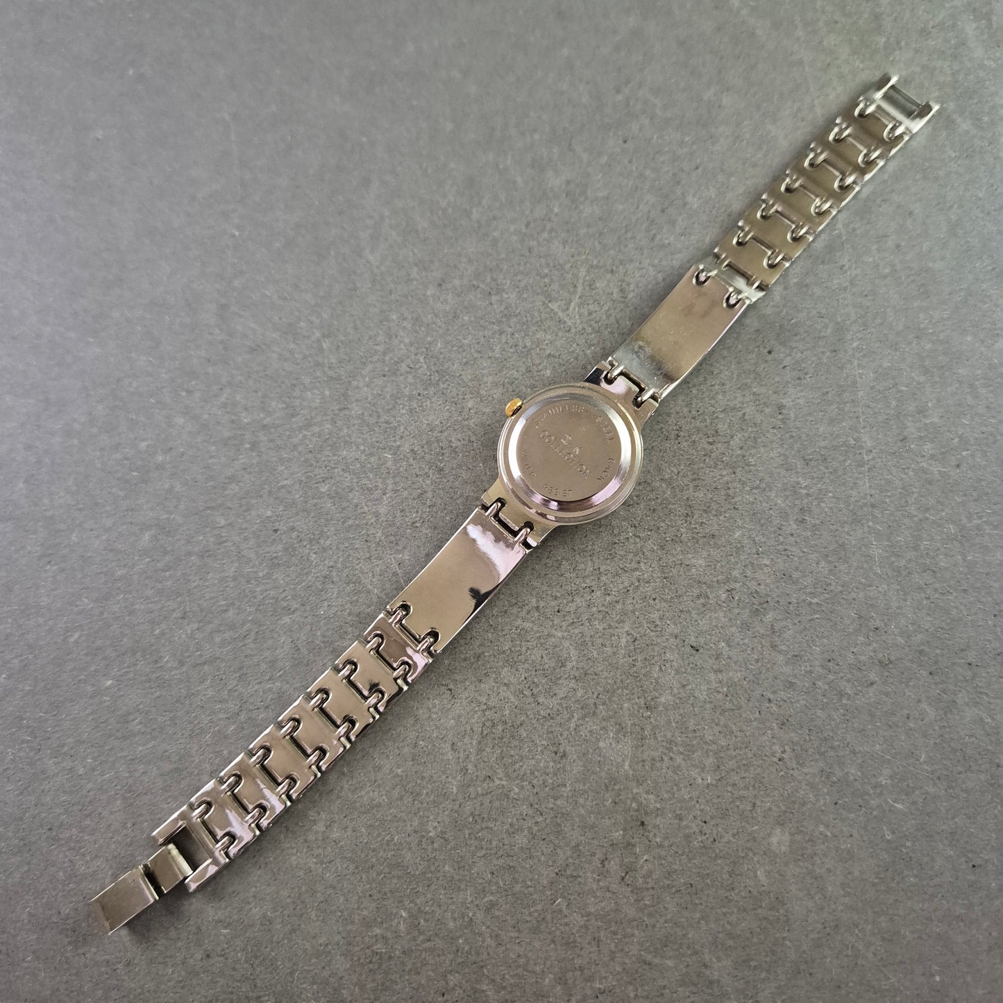 Elegante Damen Uhr IK Collection mit Zierelementen