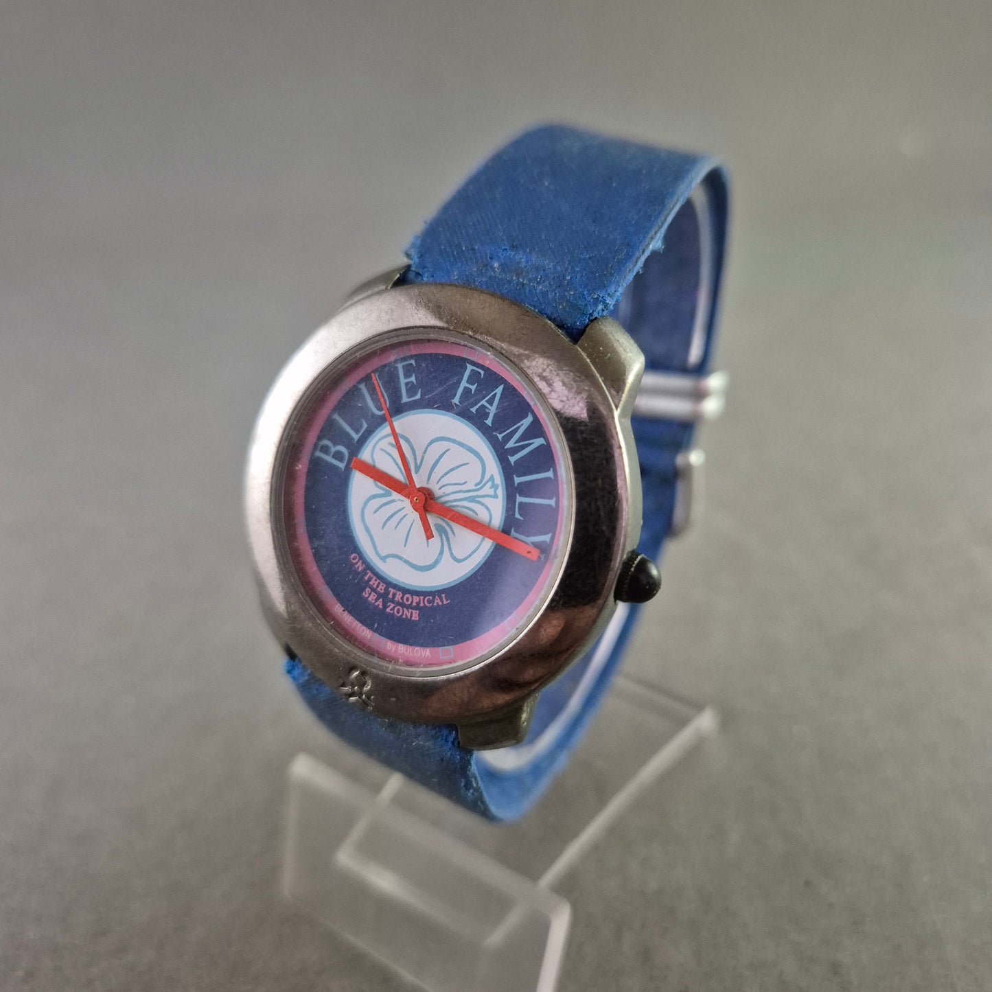 Bunte Unisex Uhr Benetton by Bulova "Blue Family"