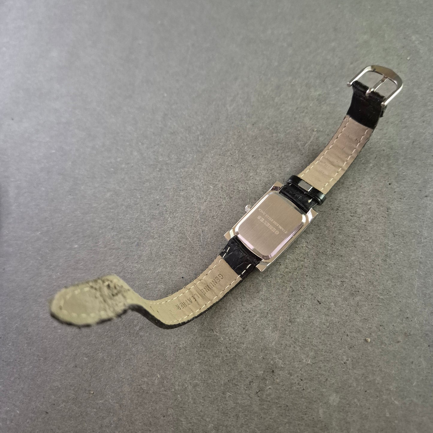 Elegante Damen Uhr Nobless mit schwarzem Lederband
