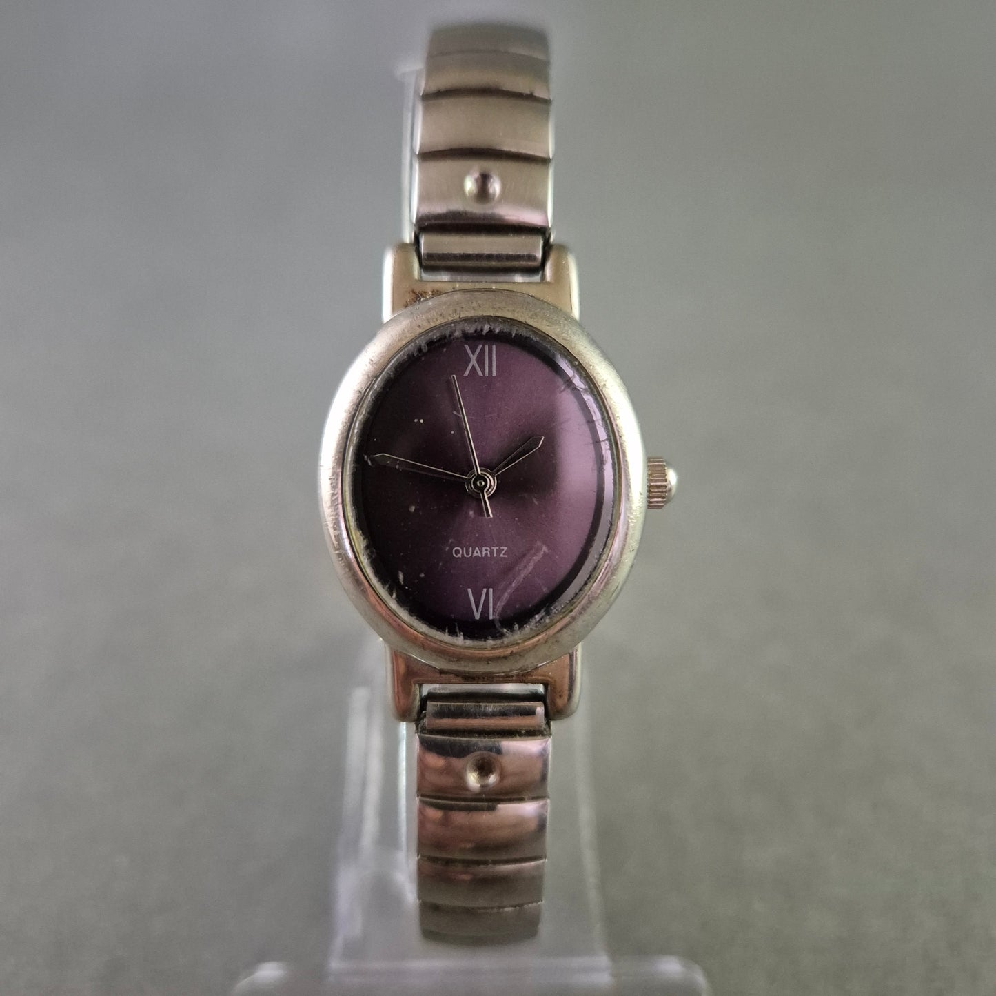 Klassische Damen Uhr mit dunklem Zifferblatt und Flexband