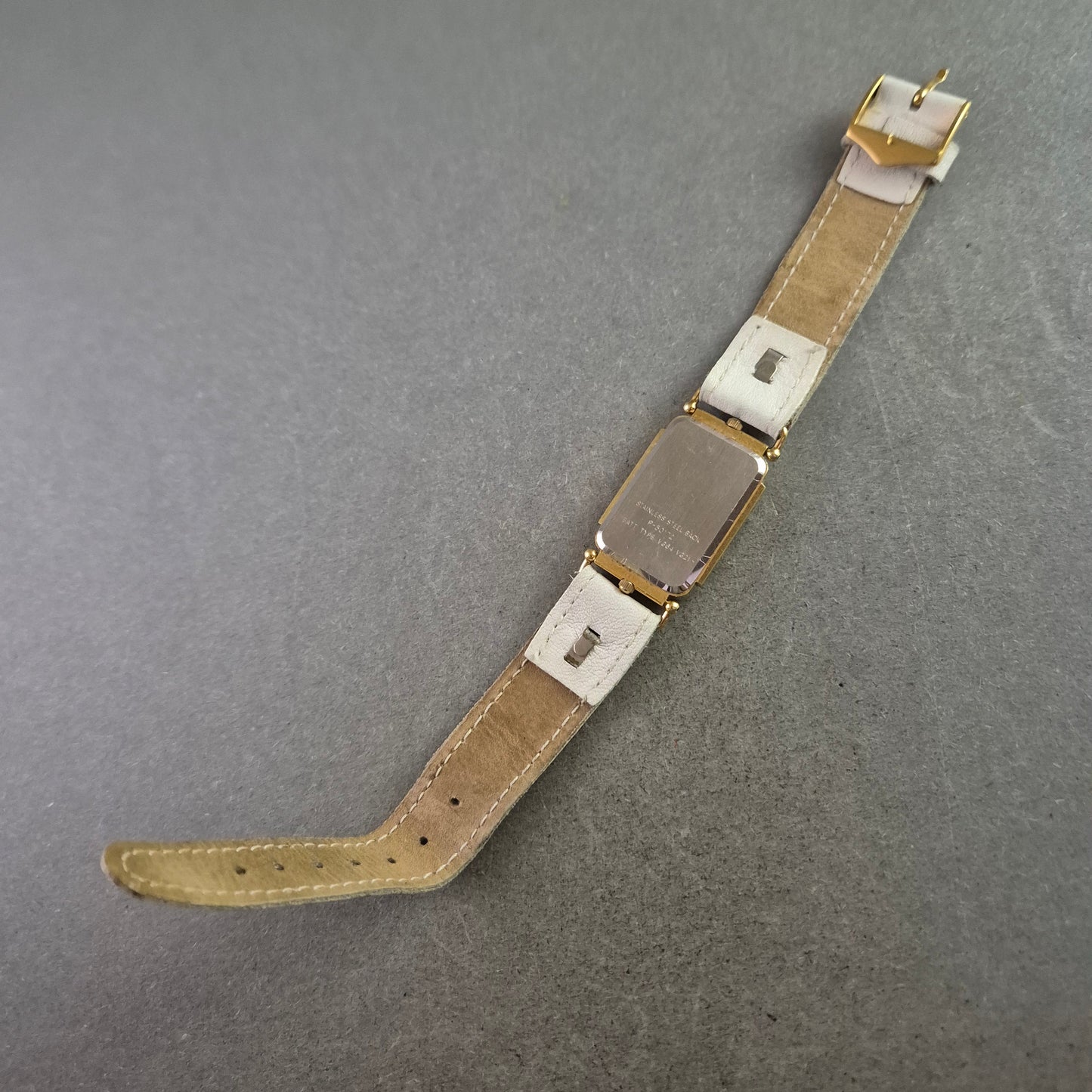 Elegante Damen Uhr Pitanke mit Subsekunde und hellem Lederband